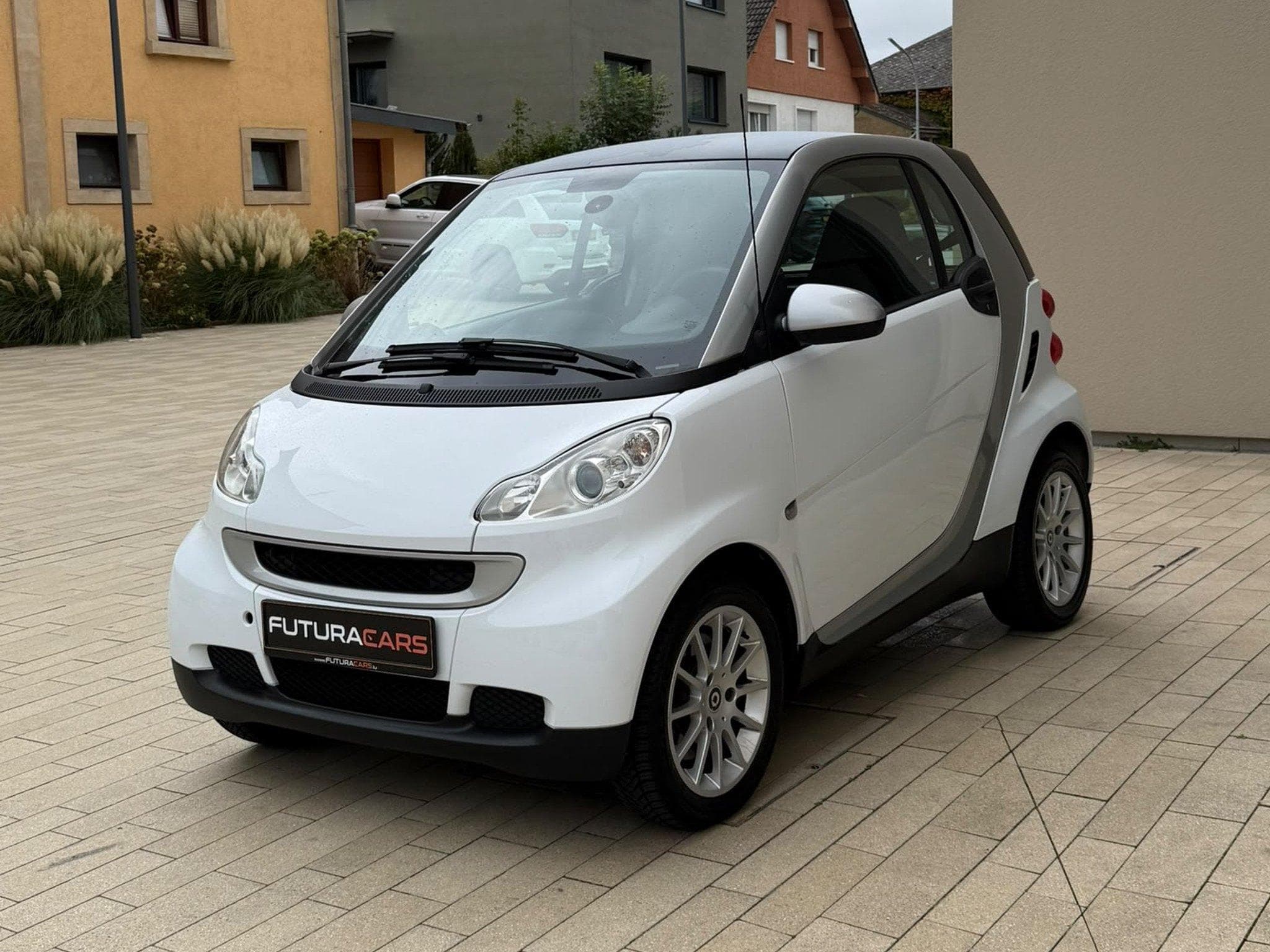 Smart Fortwo Coupé 1.0 MHD 71 ch automatique (2012) - Photo 1