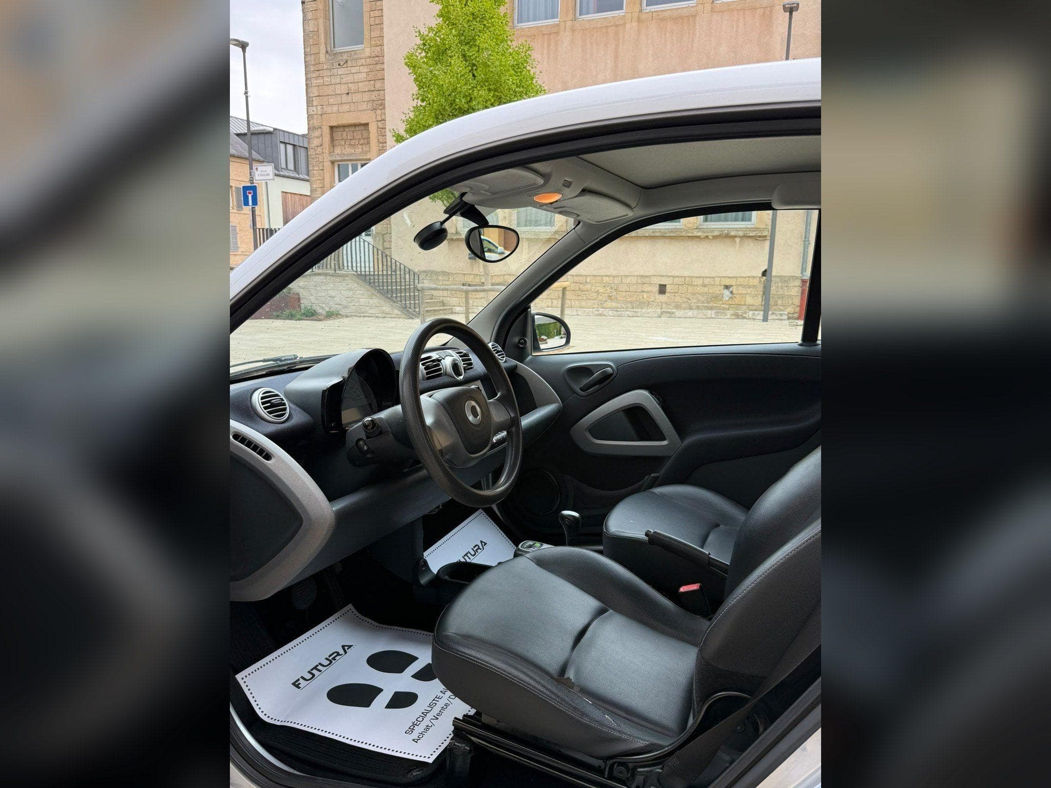 Smart Fortwo Coupé 1.0 MHD 71 ch automatique (2012) - Photo 13