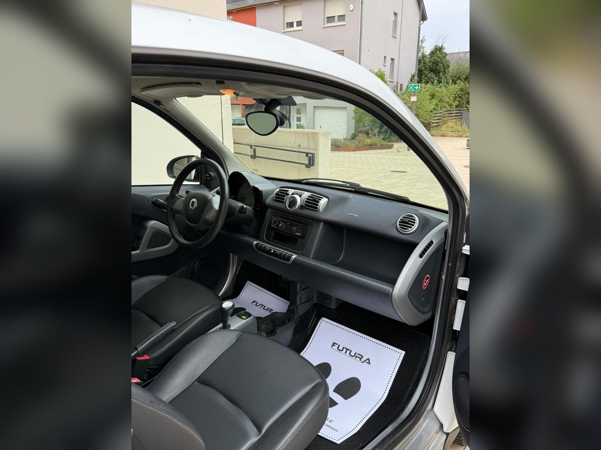 Smart Fortwo Coupé 1.0 MHD 71 ch automatique (2012) - Photo 14