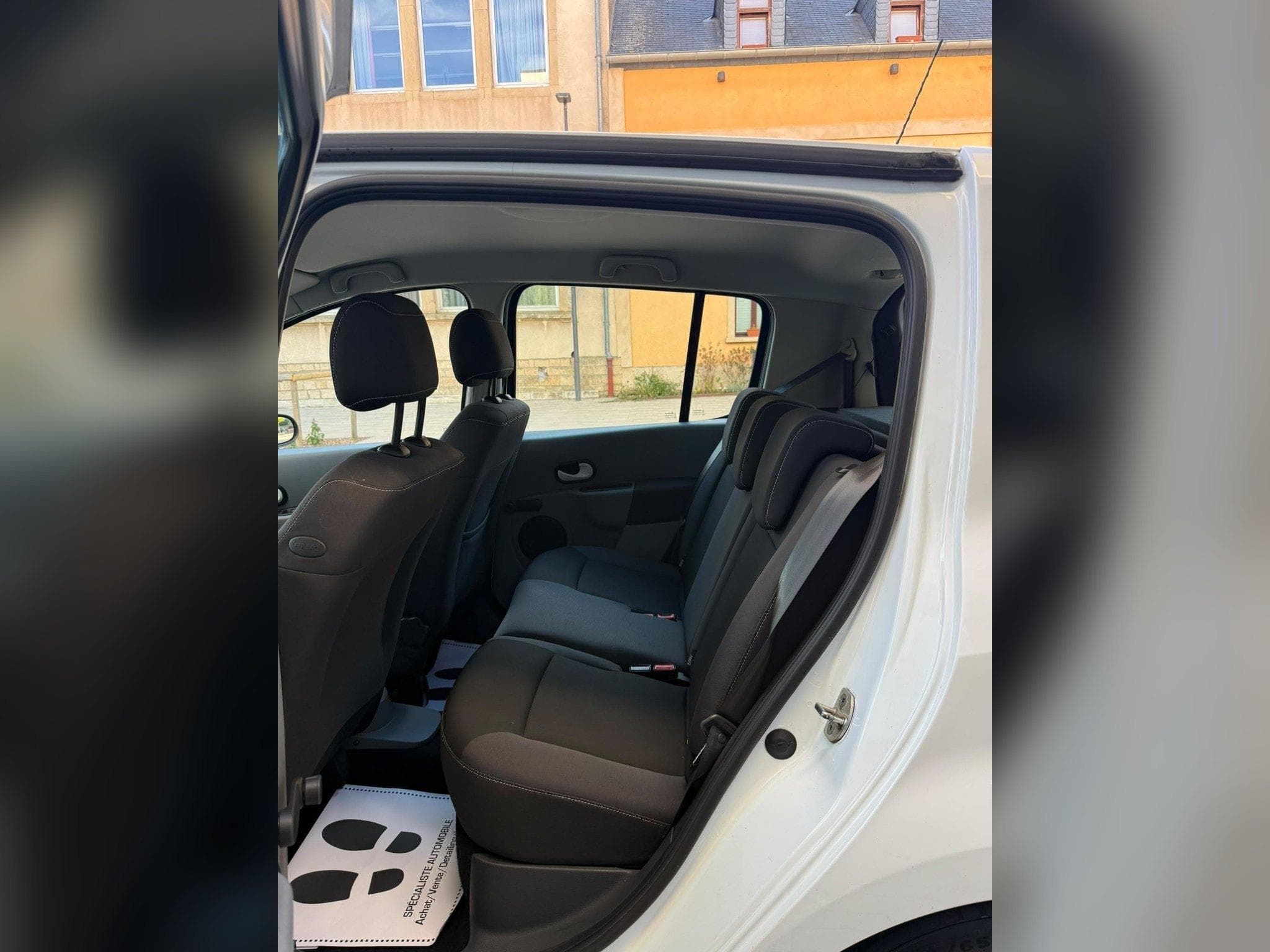 Renault Modus 1.2 essence 75 ch (2013) - Photo 15