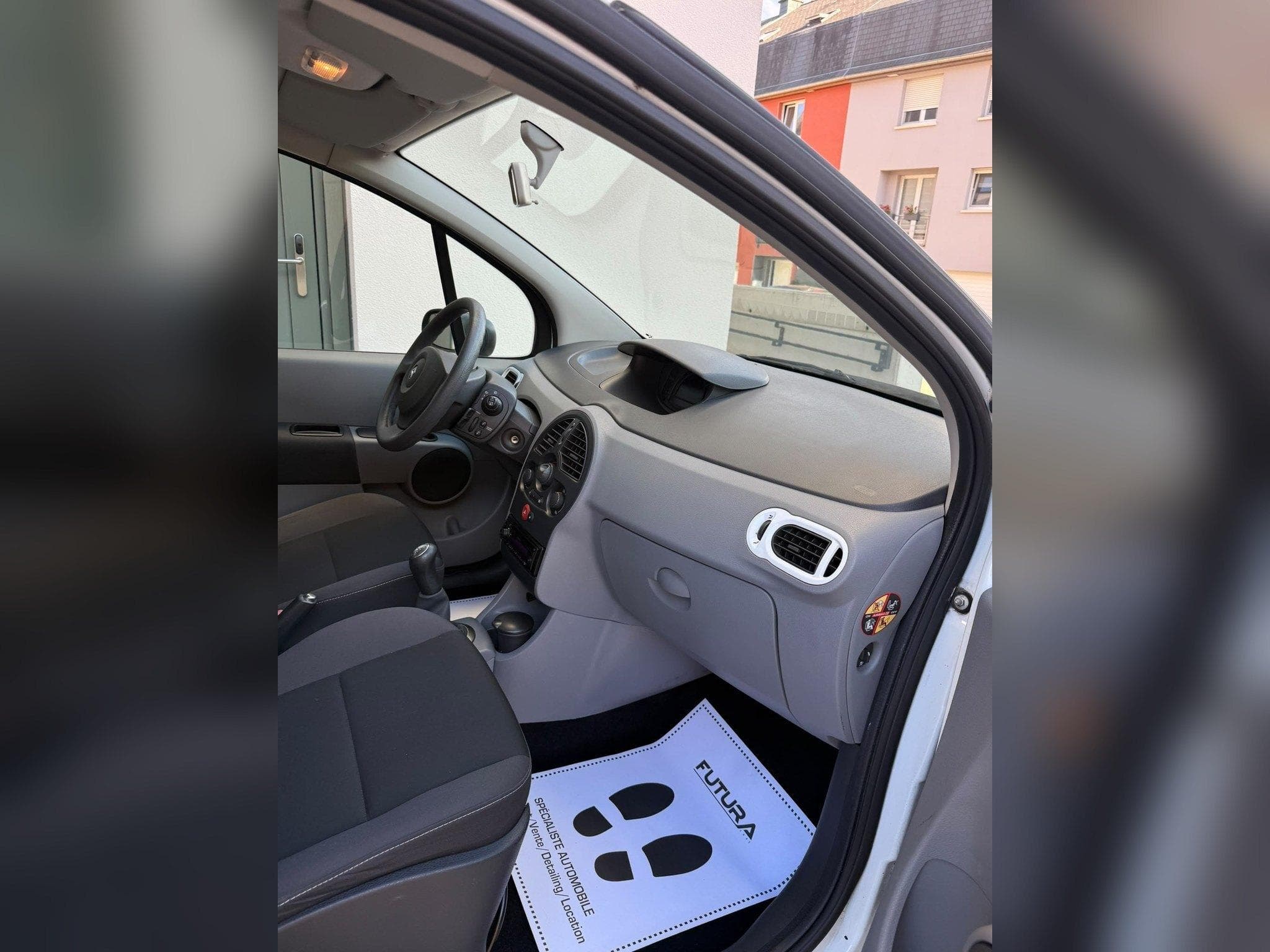 Renault Modus 1.2 essence 75 ch (2013) - Photo 12
