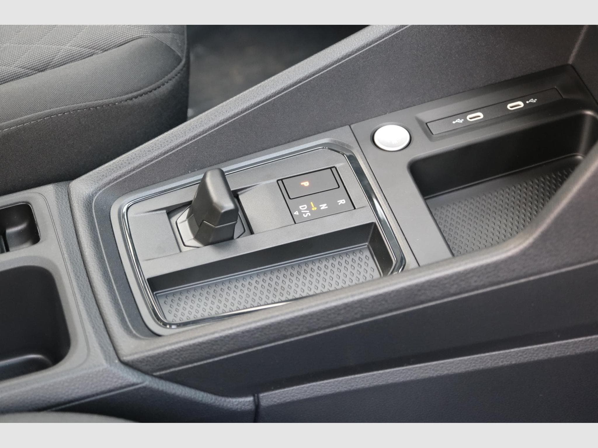 VW Caddy eHybrid Life Anhängerkupplung (2026) - Foto 24
