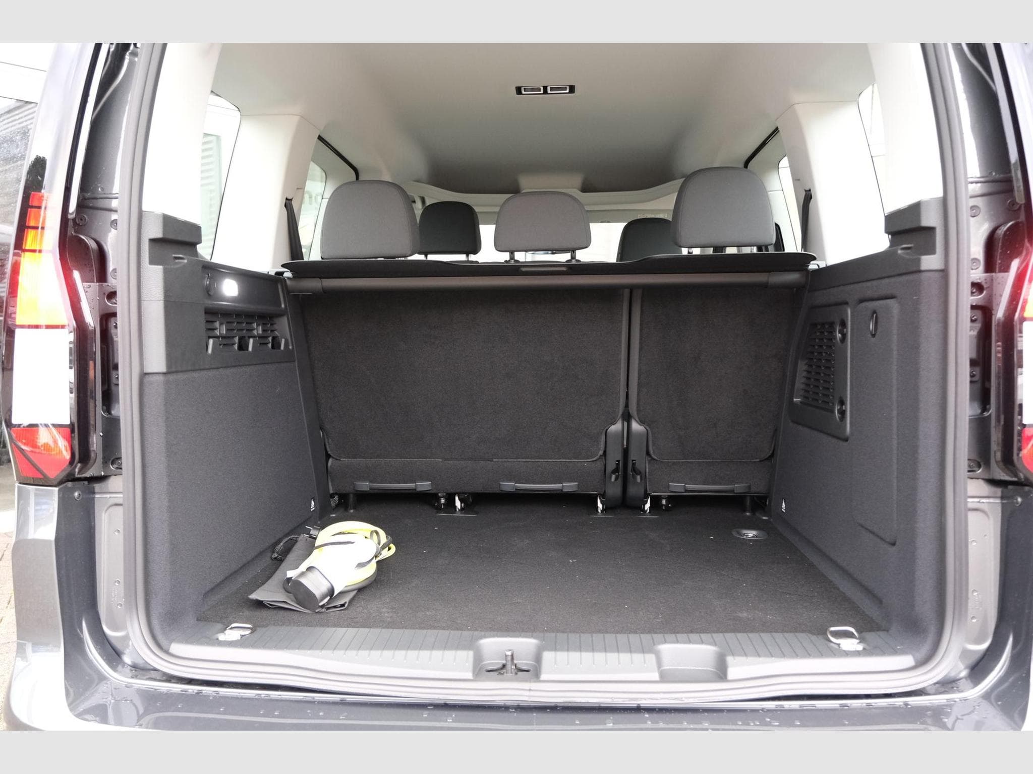 VW Caddy eHybrid Life Anhängerkupplung (2026) - Foto 7