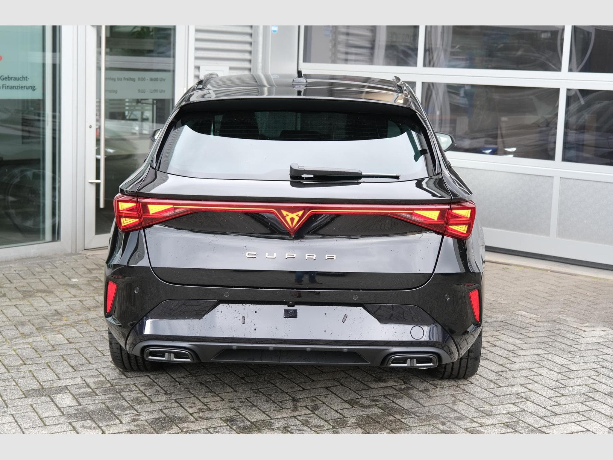 Cupra Leon 1.5 eTSI DSG (2026) - Photo 4