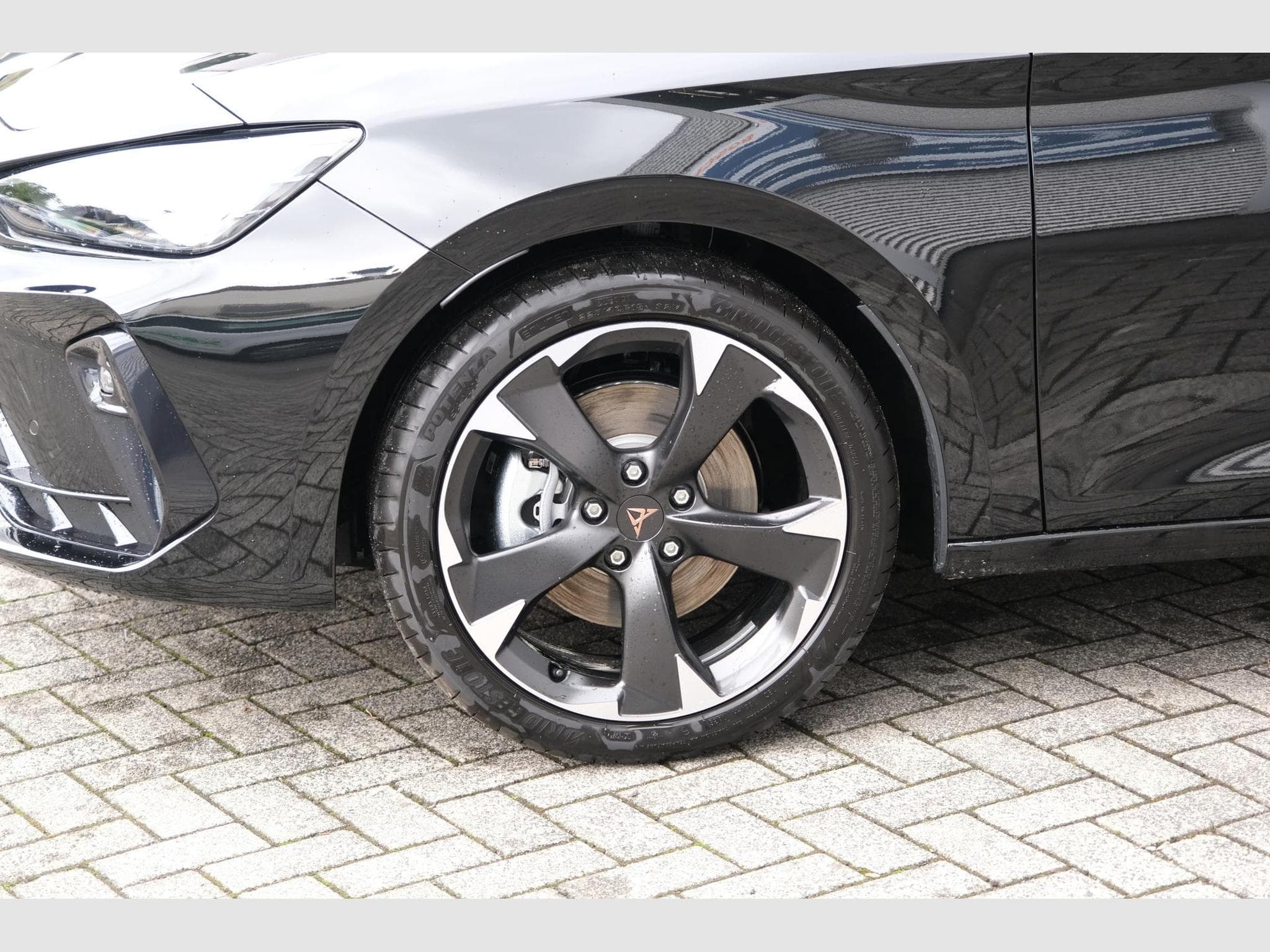 Cupra Leon 1.5 eTSI DSG (2026) - Photo 17