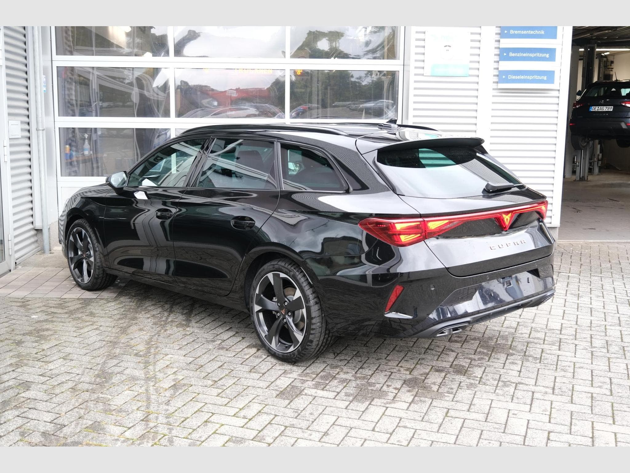 Cupra Leon 1.5 eTSI DSG (2026) - Photo 19