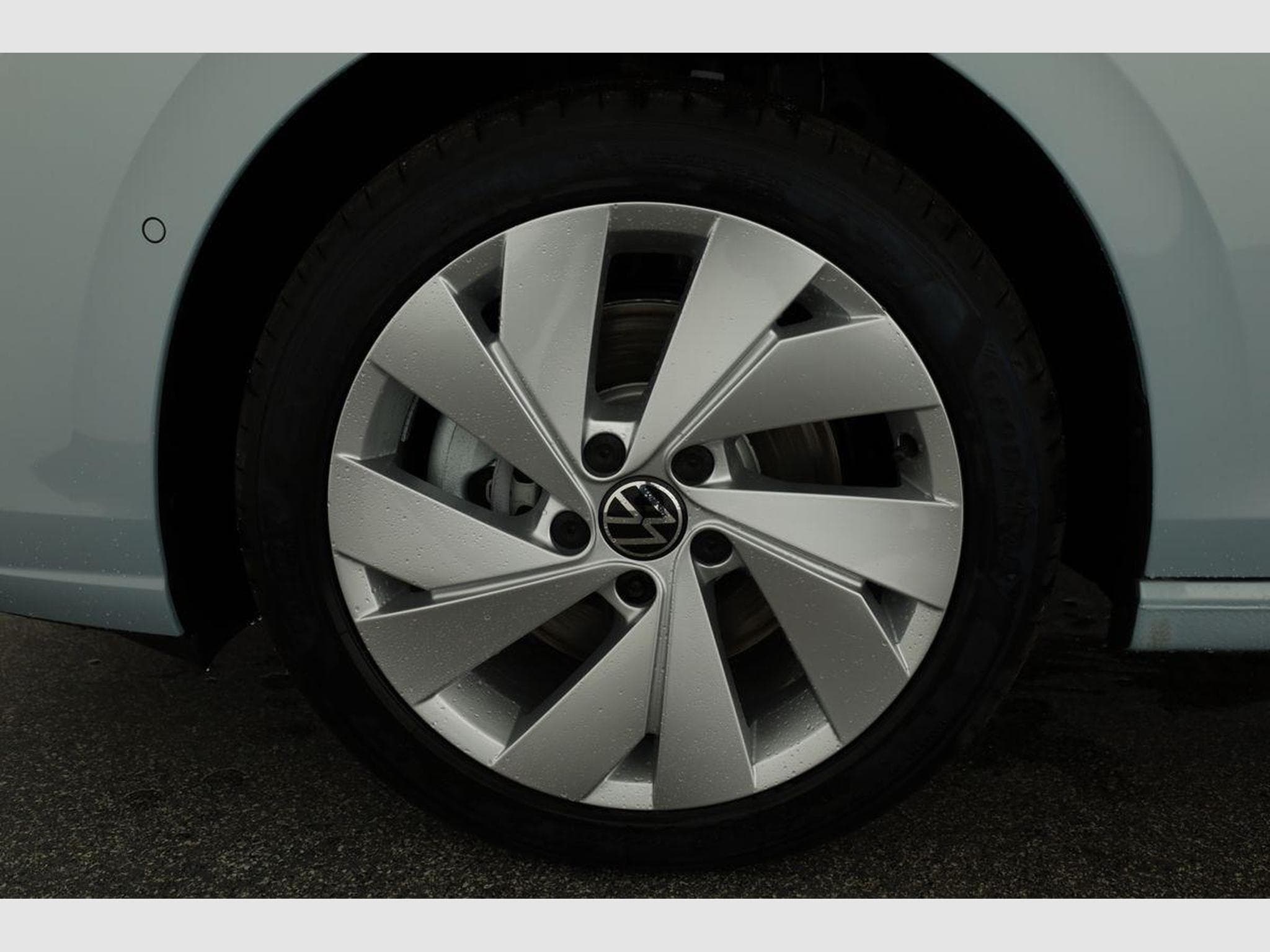 VW Golf Variant VIII 2.0 (2026) - Photo 13