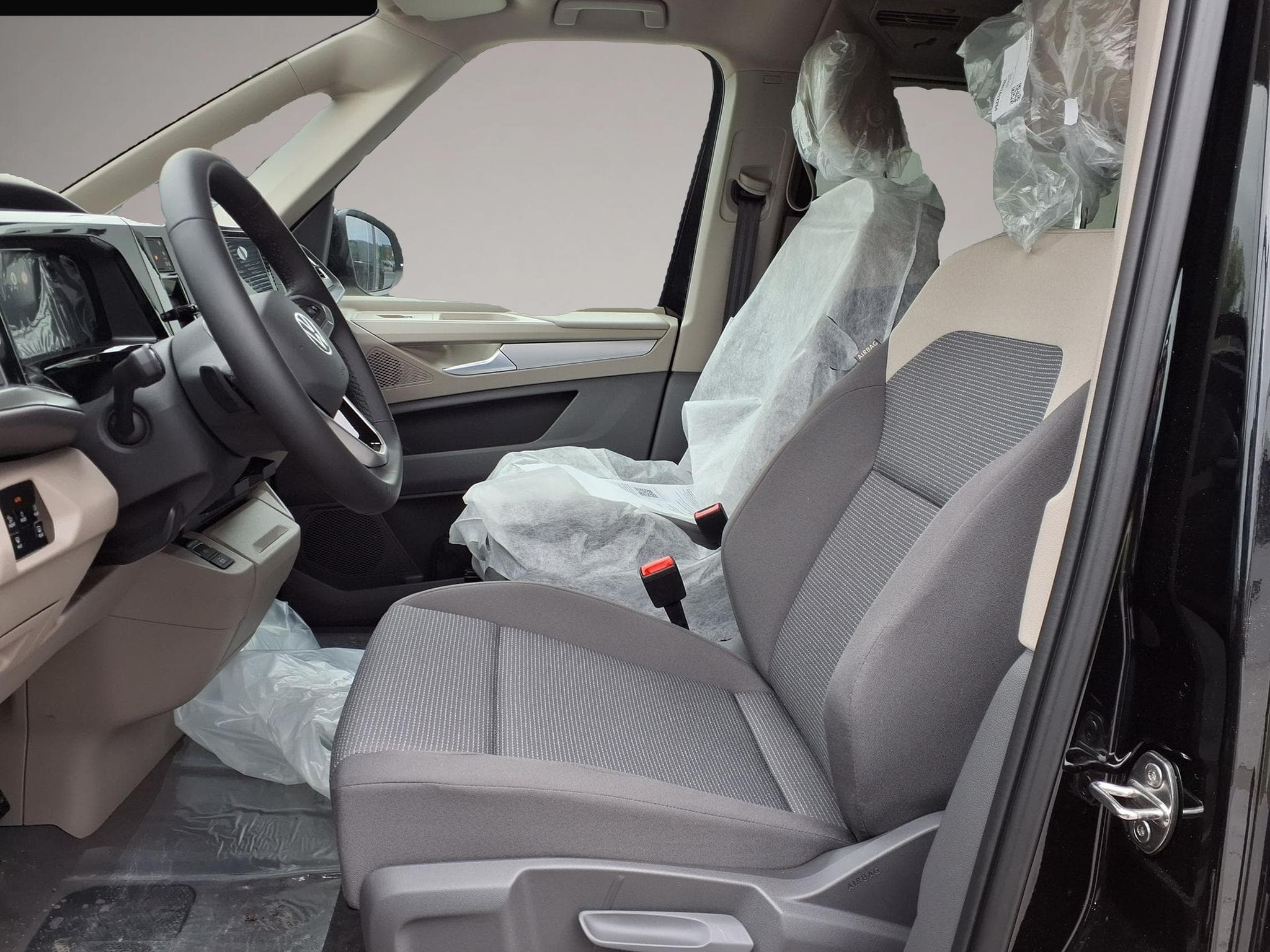VW Multivan (2026) - Photo 5