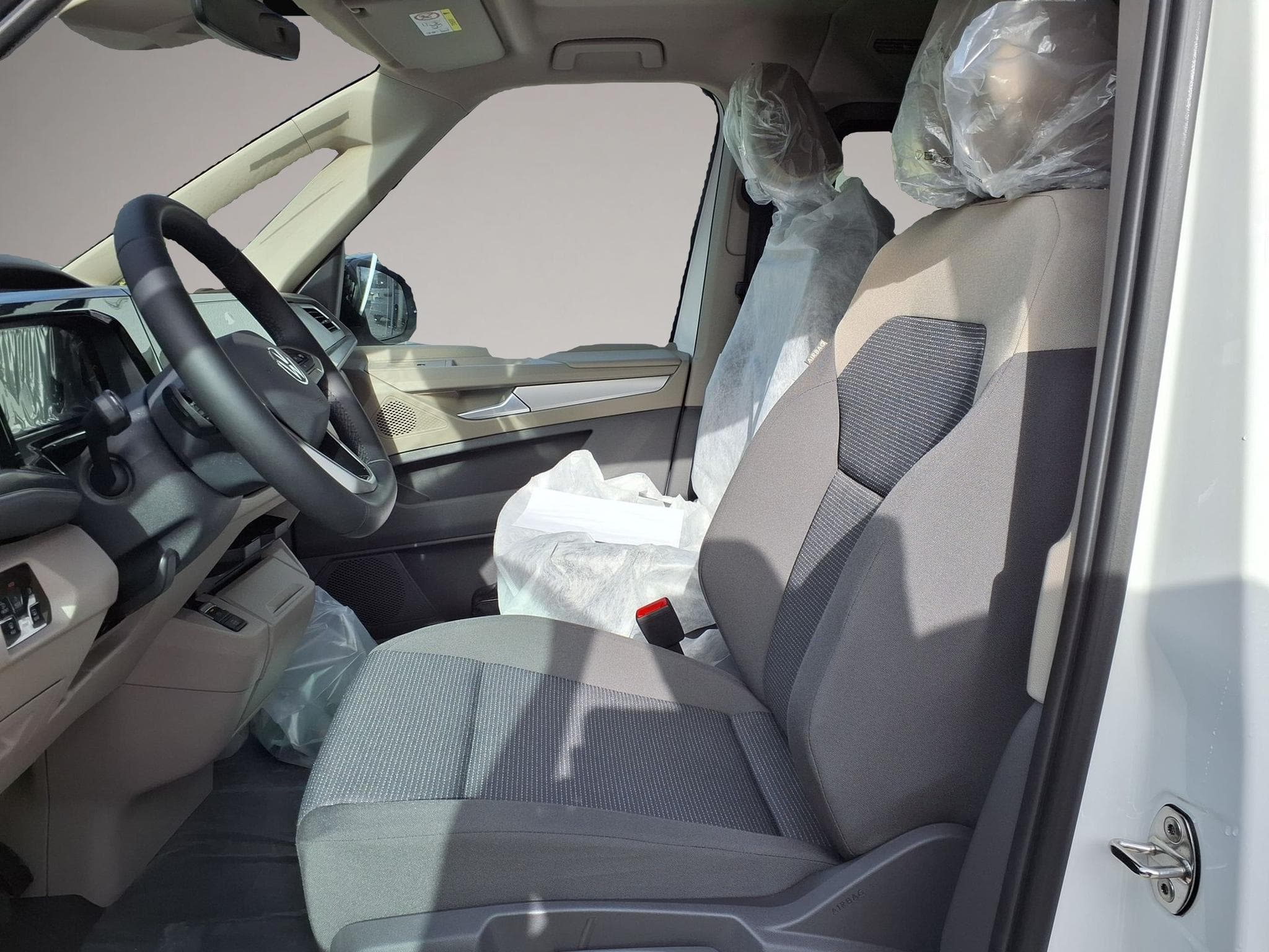 VW Multivan (2026) - Photo 5