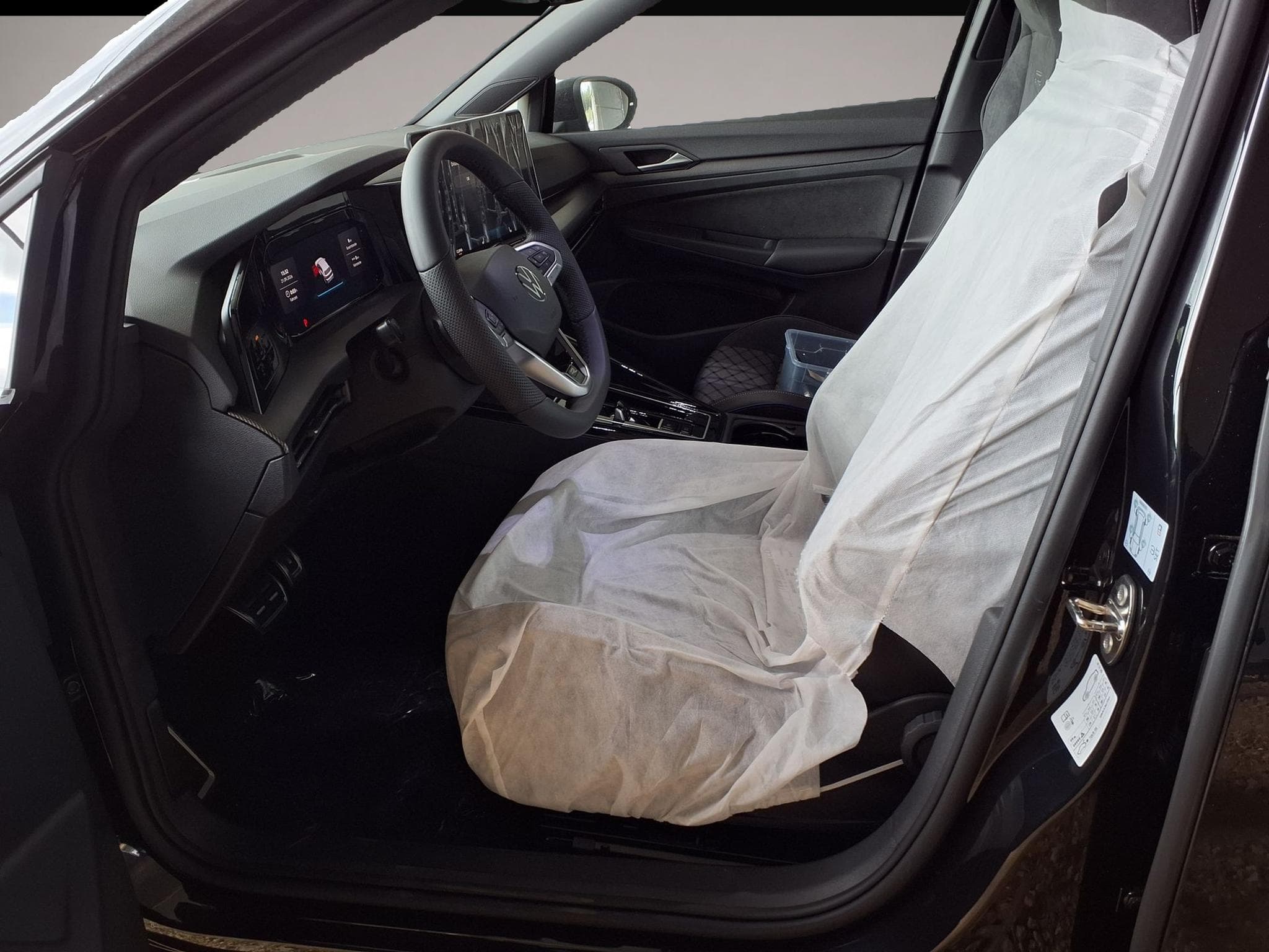 VW Golf (2026) - Photo 5