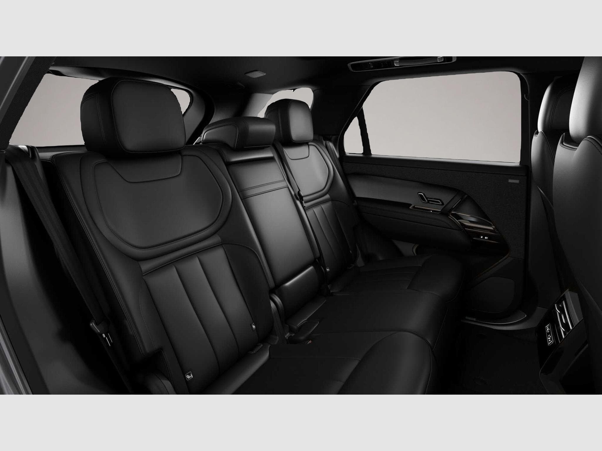 Land-Rover Discovery Sport (2026) - Photo 3