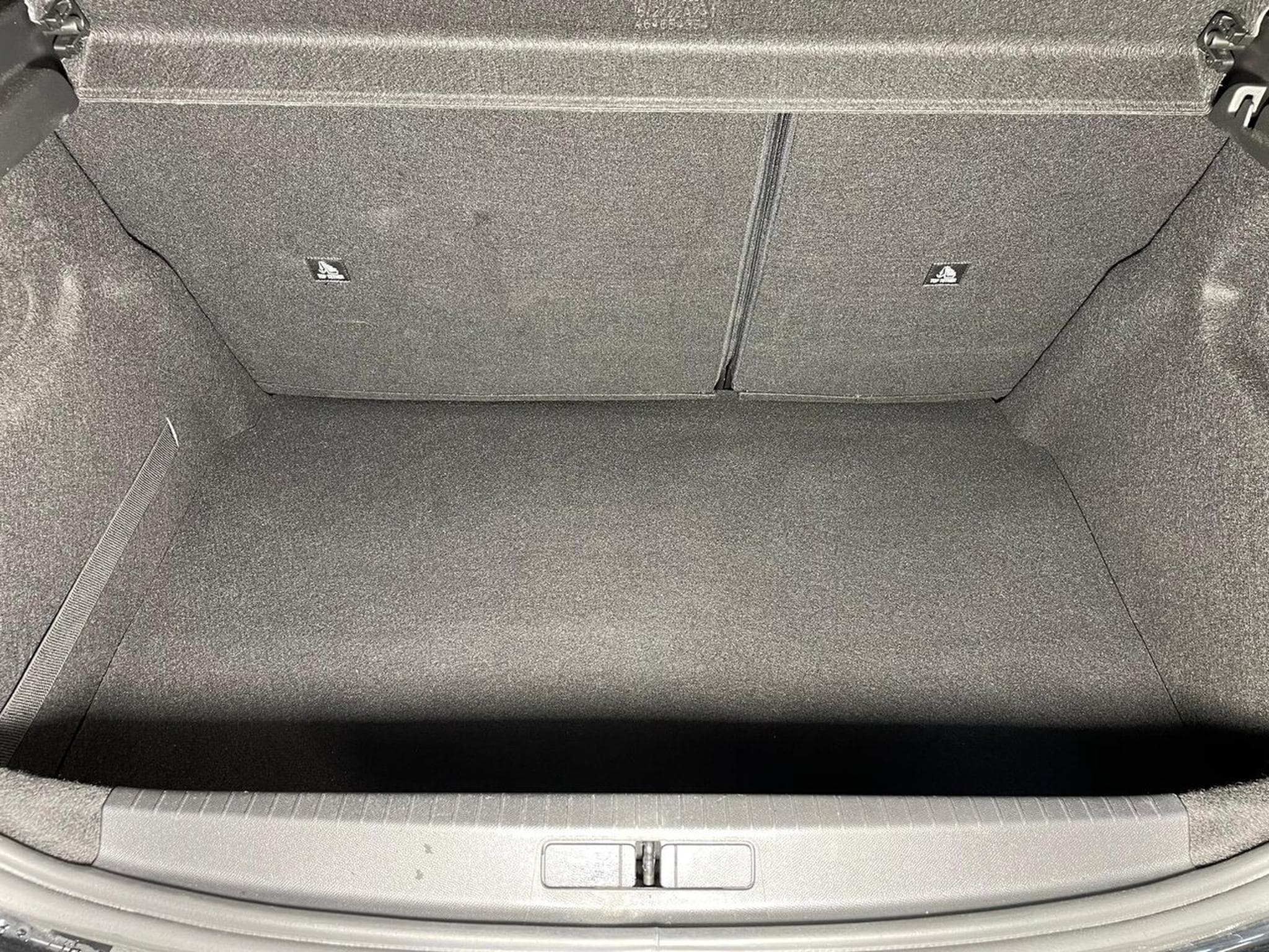 Peugeot 208 1.5 BLUEHDI 100 ALLURE GPS (2022) - Photo 13