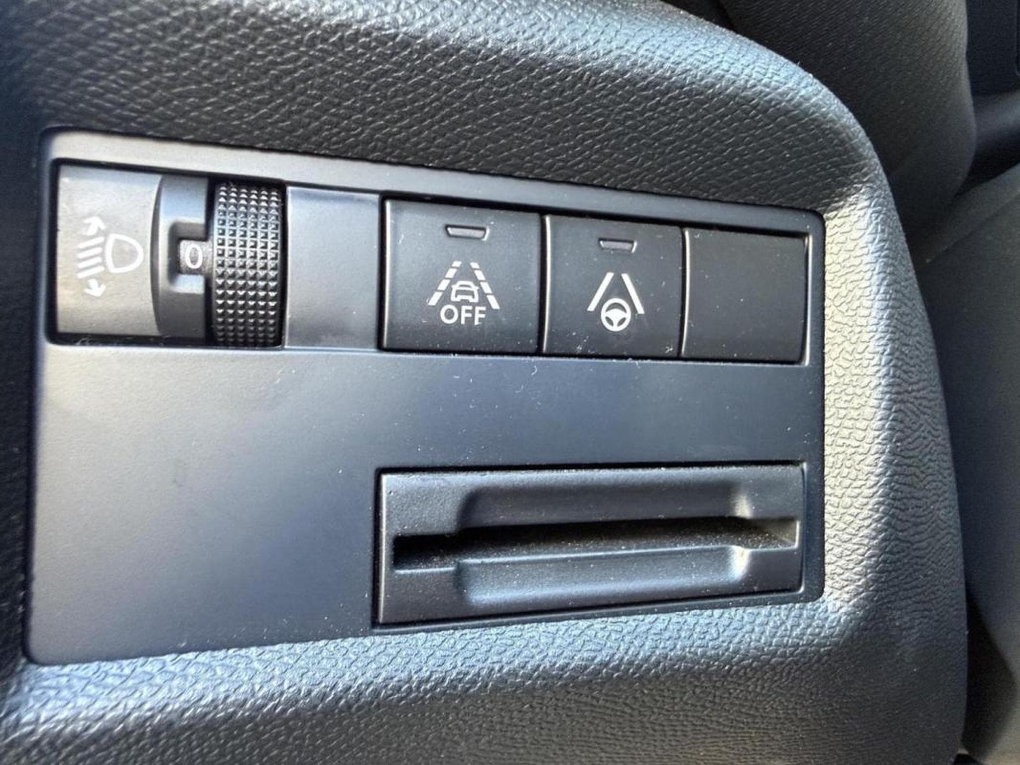 Citroën C5 Aircross -39% 1.2 Hybride 145ch e-DSC6 MAX (2025) - Photo 14