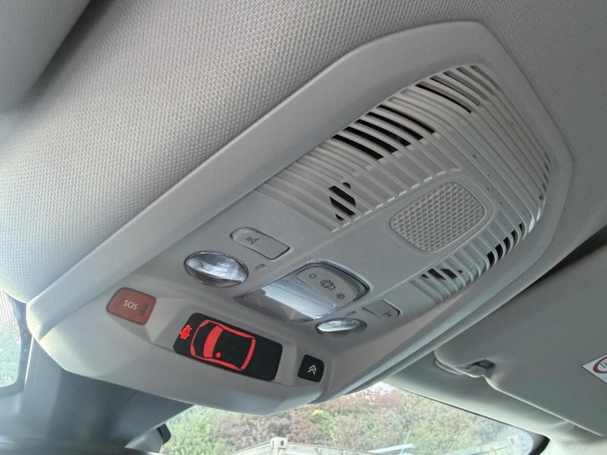 Citroën C5 Aircross -39% 1.2 Hybride 145ch e-DSC6 MAX (2025) - Photo 24