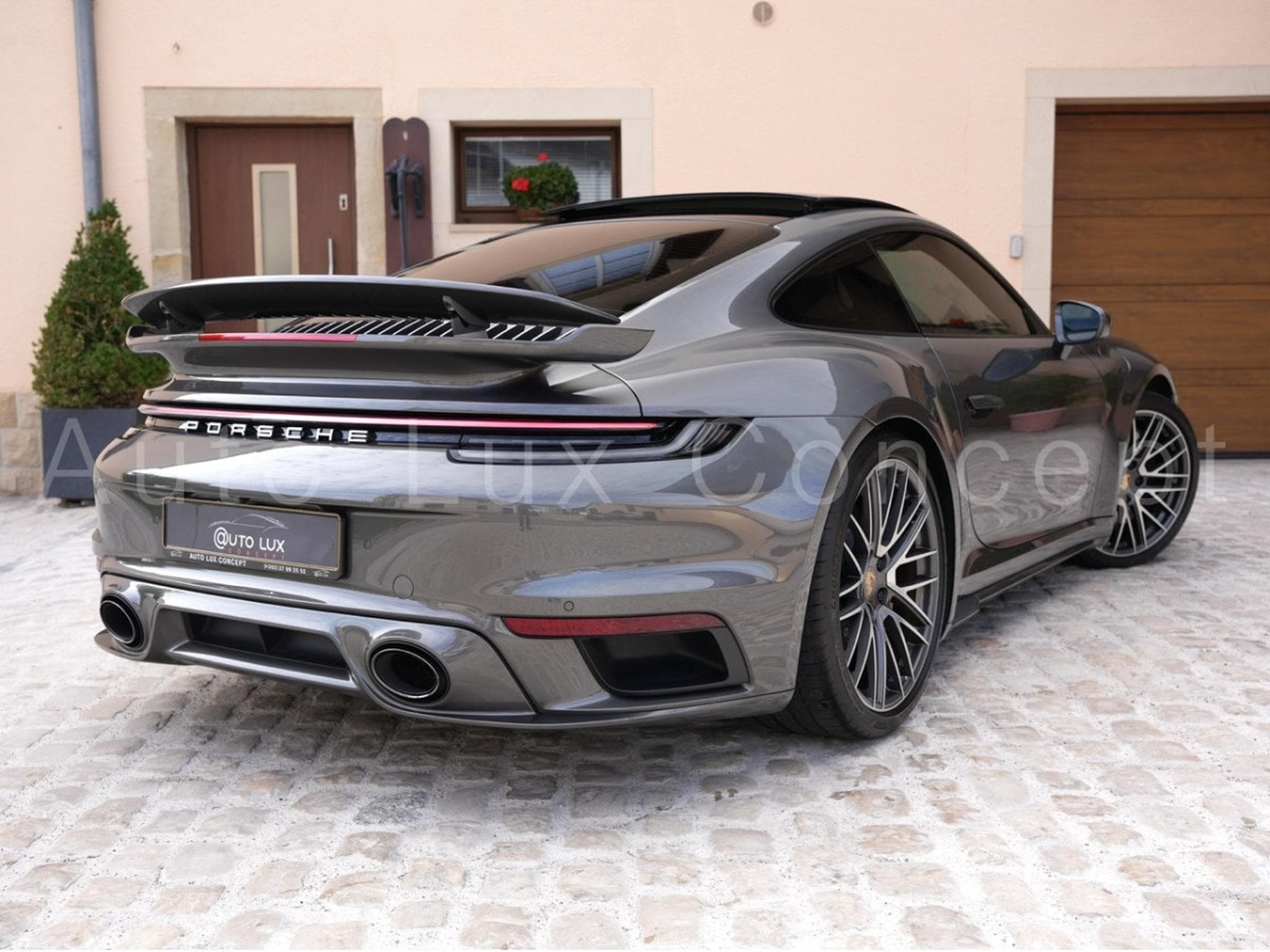 Porsche 911 911 Turbo S Coupé (2021) - Photo 3