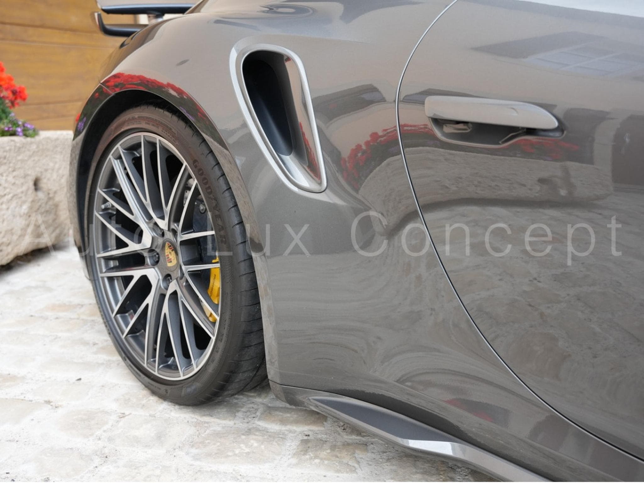Porsche 911 911 Turbo S Coupé (2021) - Photo 13