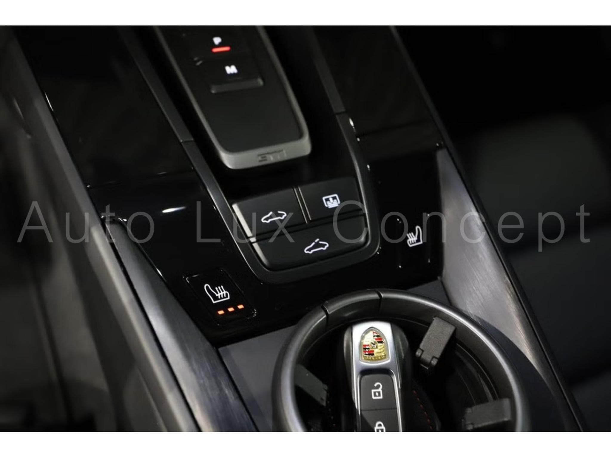 Porsche 911 911 Carrera 4 GTS (2026) - Photo 12