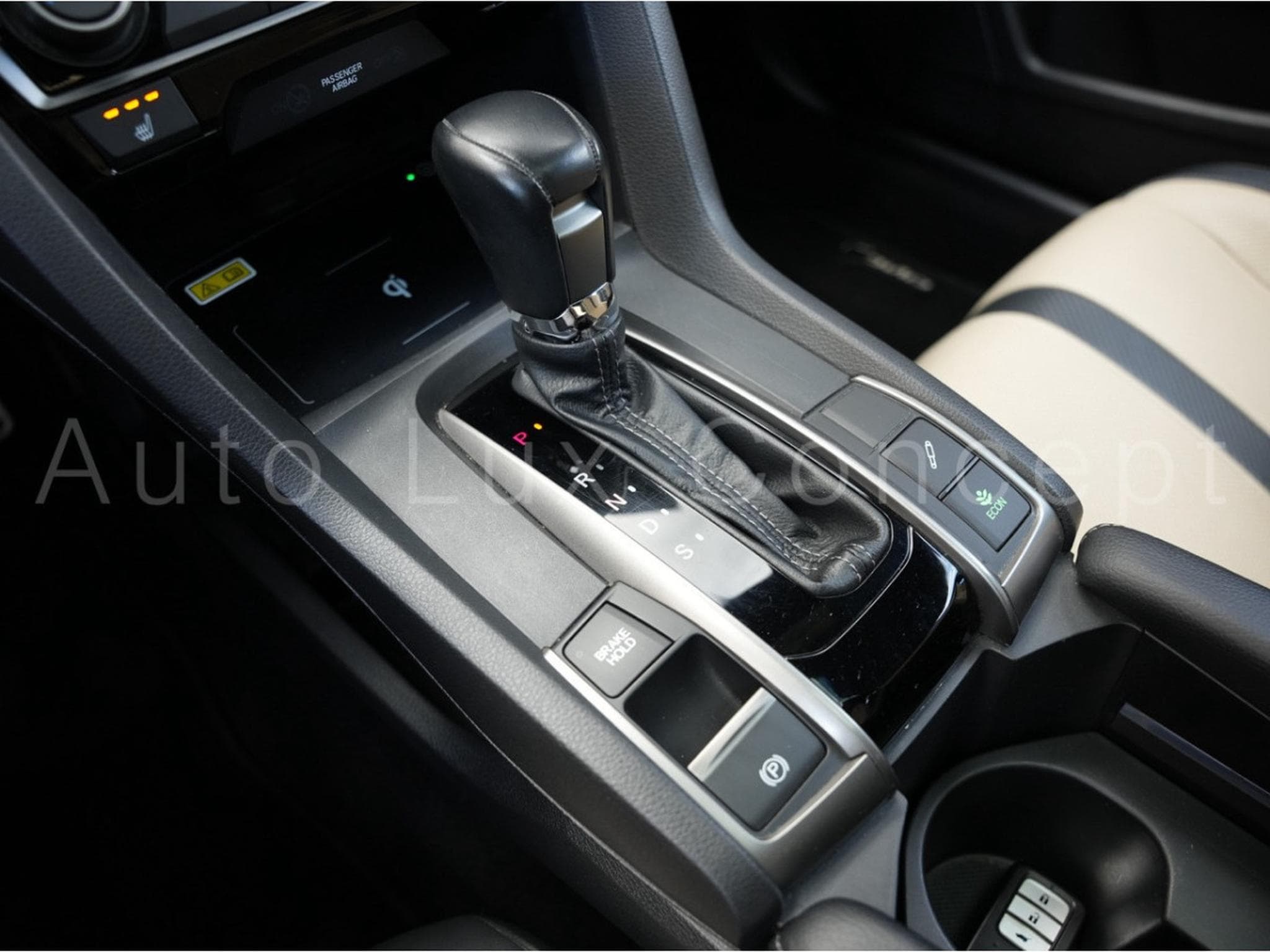 Honda Civic 1.5 i-VTEC 182 ch Prestige CVT 5 portes (2017) - Photo 24