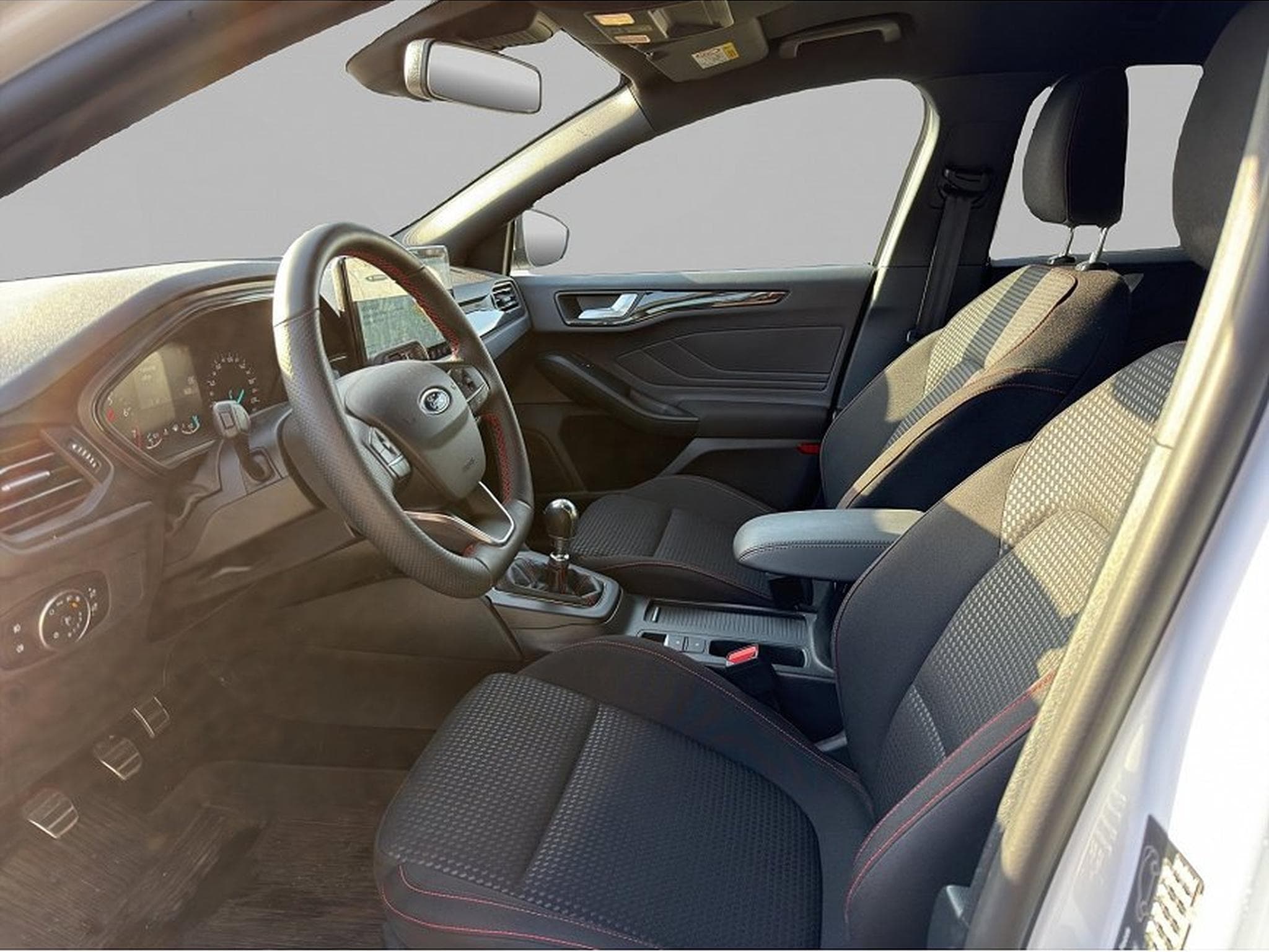 Ford Focus (2025) - Photo 7