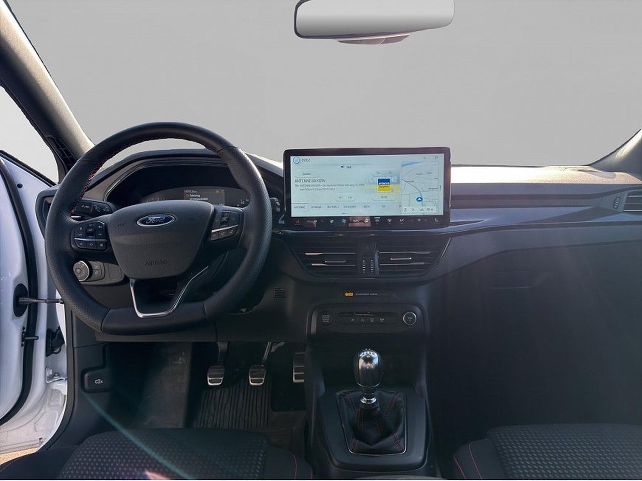 Ford Focus (2025) - Photo 8