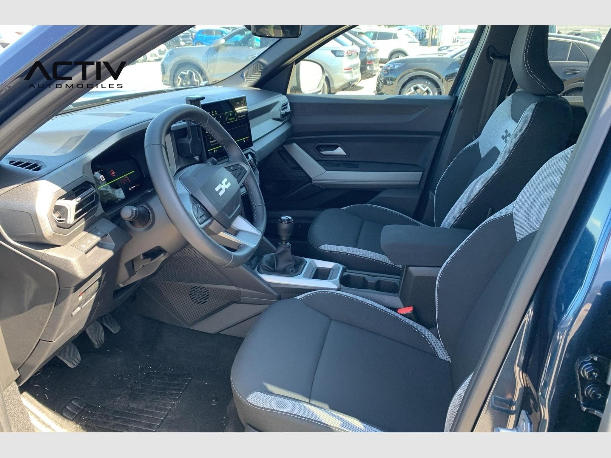 Dacia BIGSTER Mild Hybrid 140 Journey (2026) - Foto 9