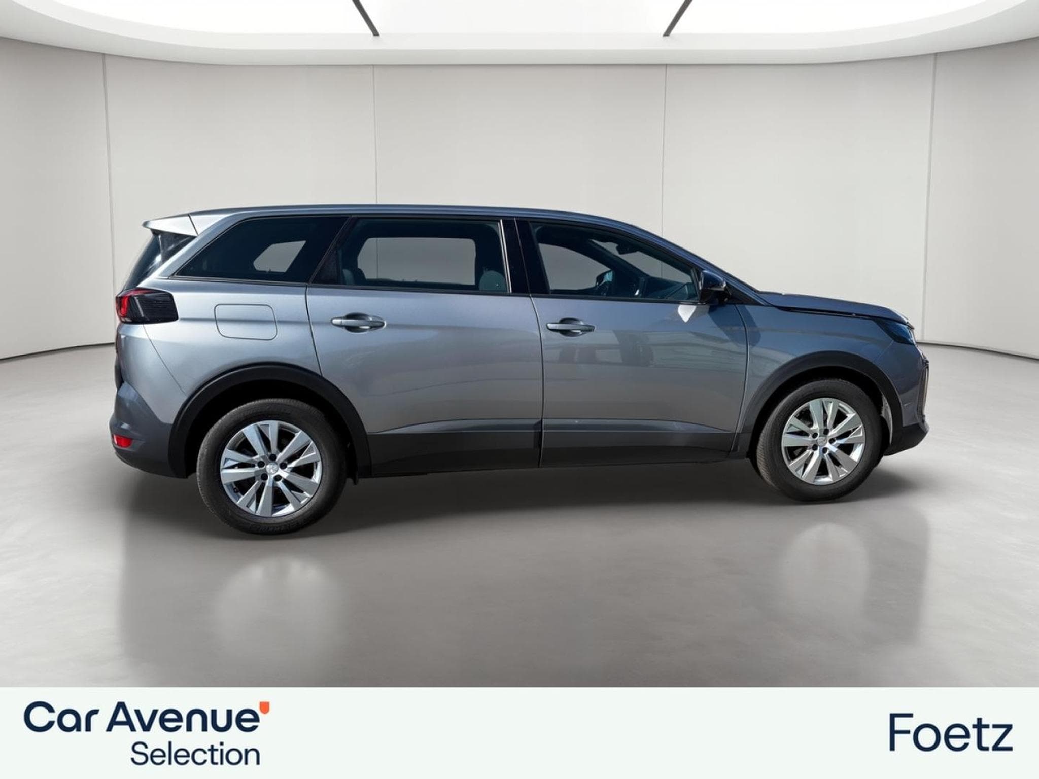 PEUGEOT 5008 1.5 BlueHDi 130ch S&S Active Pack EAT8 (2023) - Foto 5