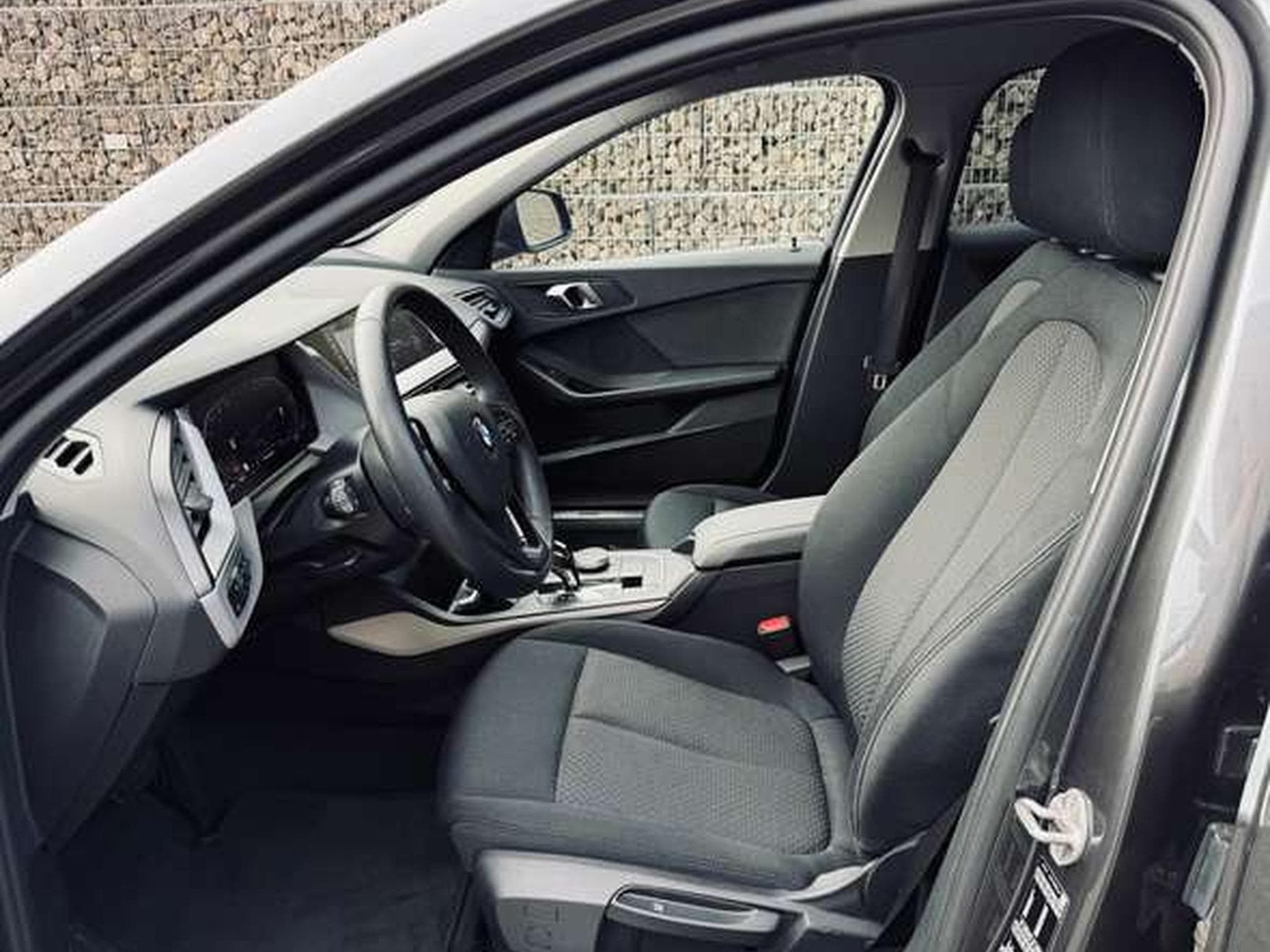 BMW 118 118i Automatique // Révisée Et Garantie 12 Mois✅✅✅ (2021) - Foto 12