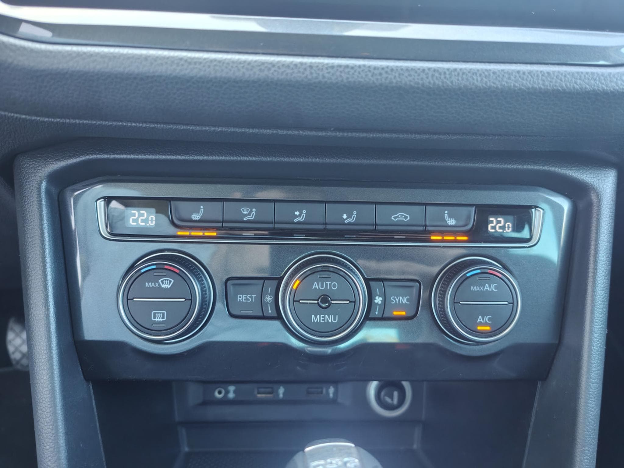 VW Tiguan 1.4 TFSI R-LINE DSG CARPLAY BLUETOOTH GPS (2017) - Foto 21