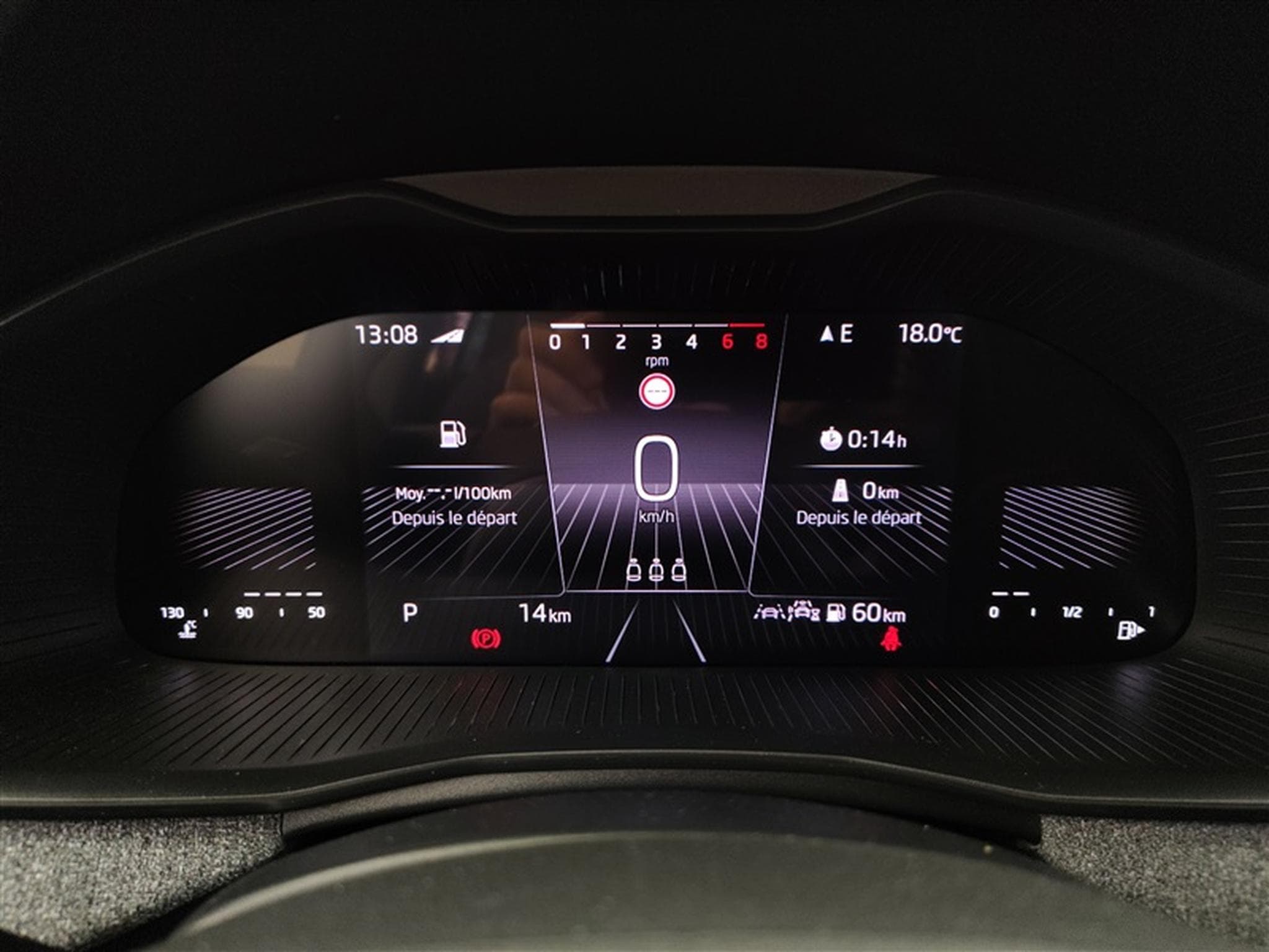 Skoda Kamiq 1.0 TSI 115cv DSG Black Dots CARPLAY / CAMERA / FULL LED (2026) - Photo 10