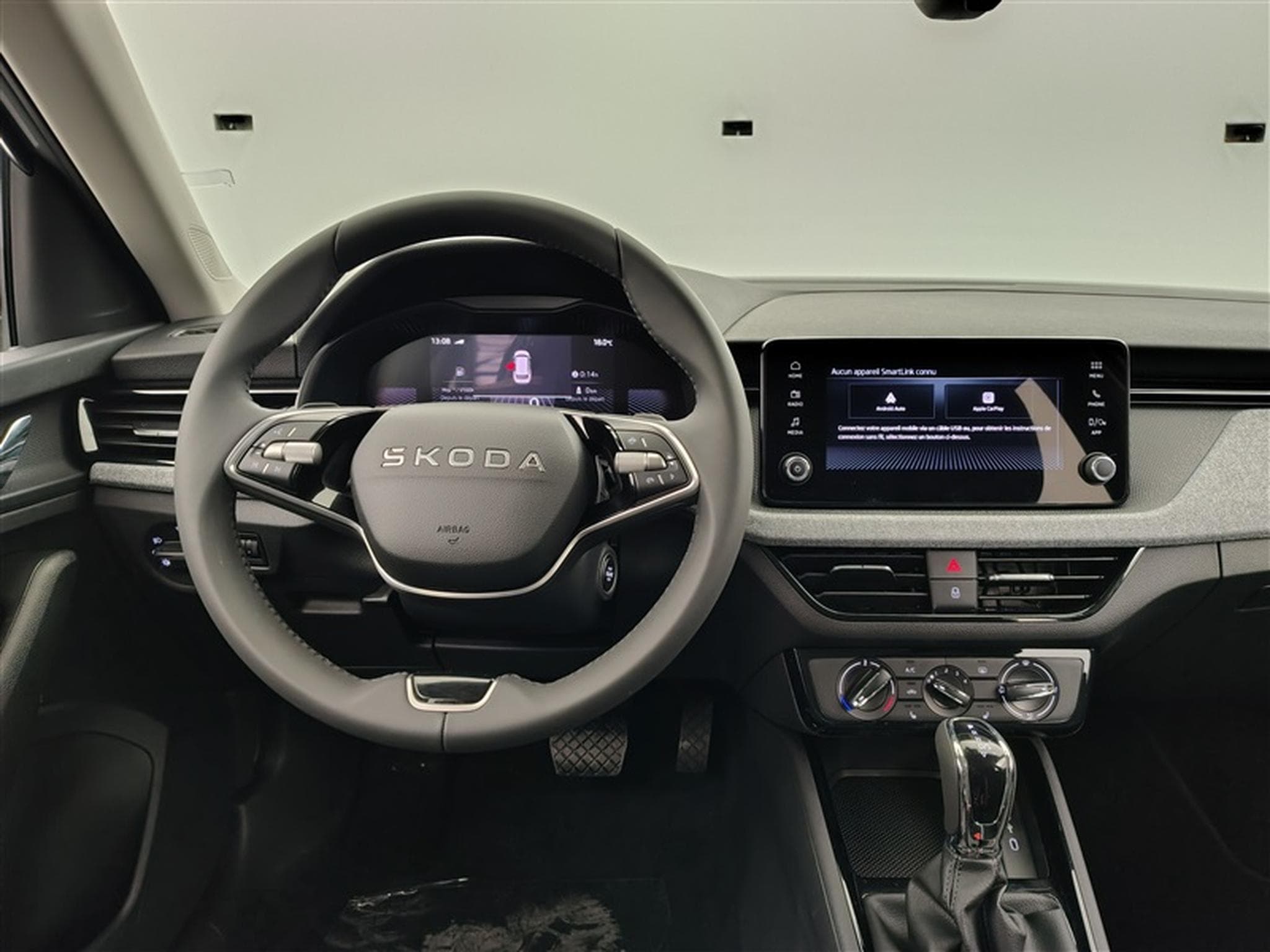 Skoda Kamiq 1.0 TSI 115cv DSG Black Dots CARPLAY / CAMERA / FULL LED (2026) - Photo 9