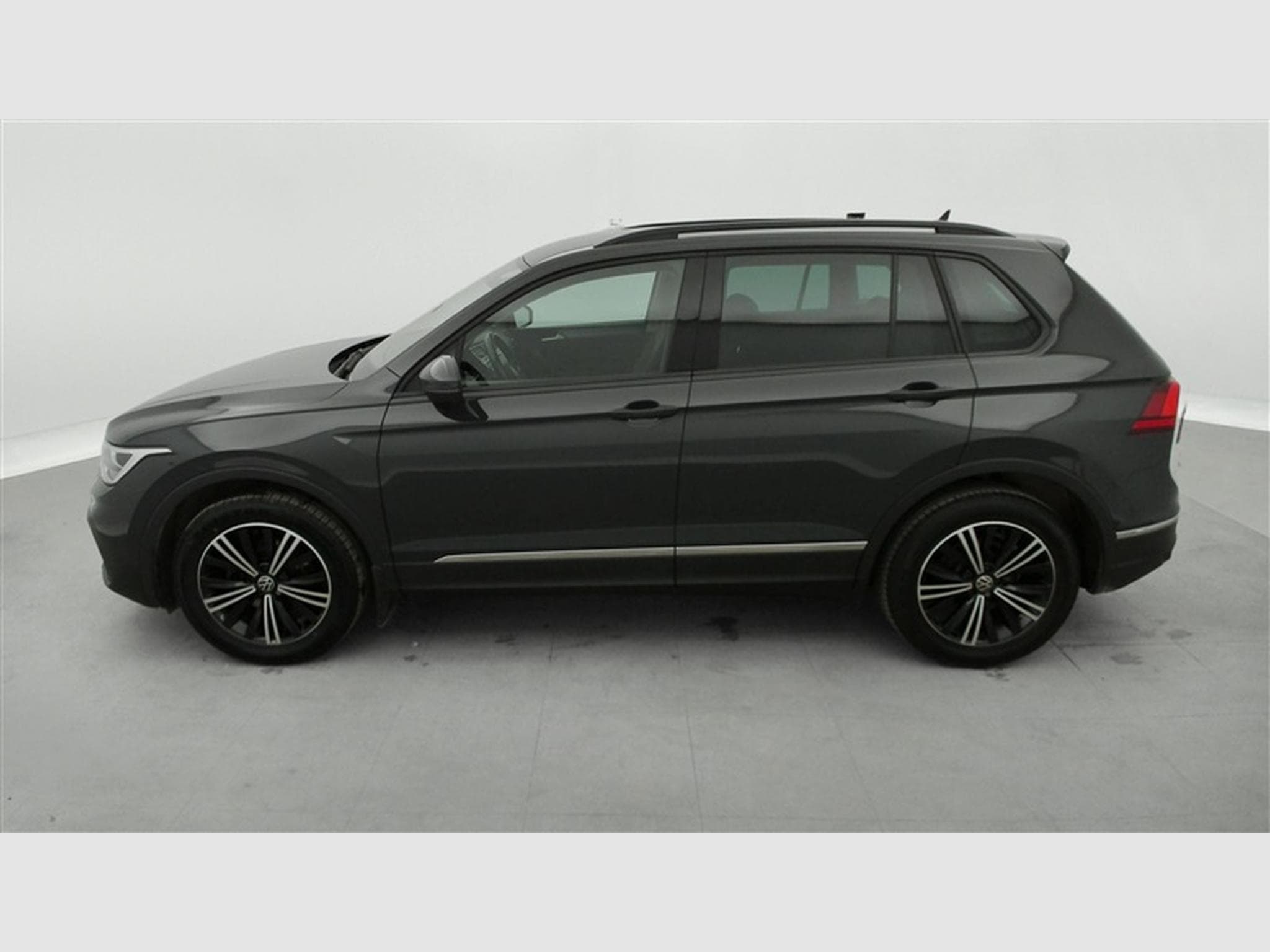 VW Tiguan 1.5 TSI Life Business OPF DSG (2022) - Photo 3