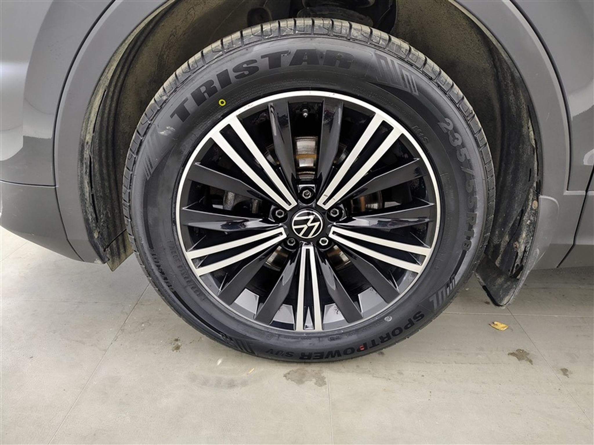 VW Tiguan 1.5 TSI Life Business OPF DSG (2022) - Photo 6