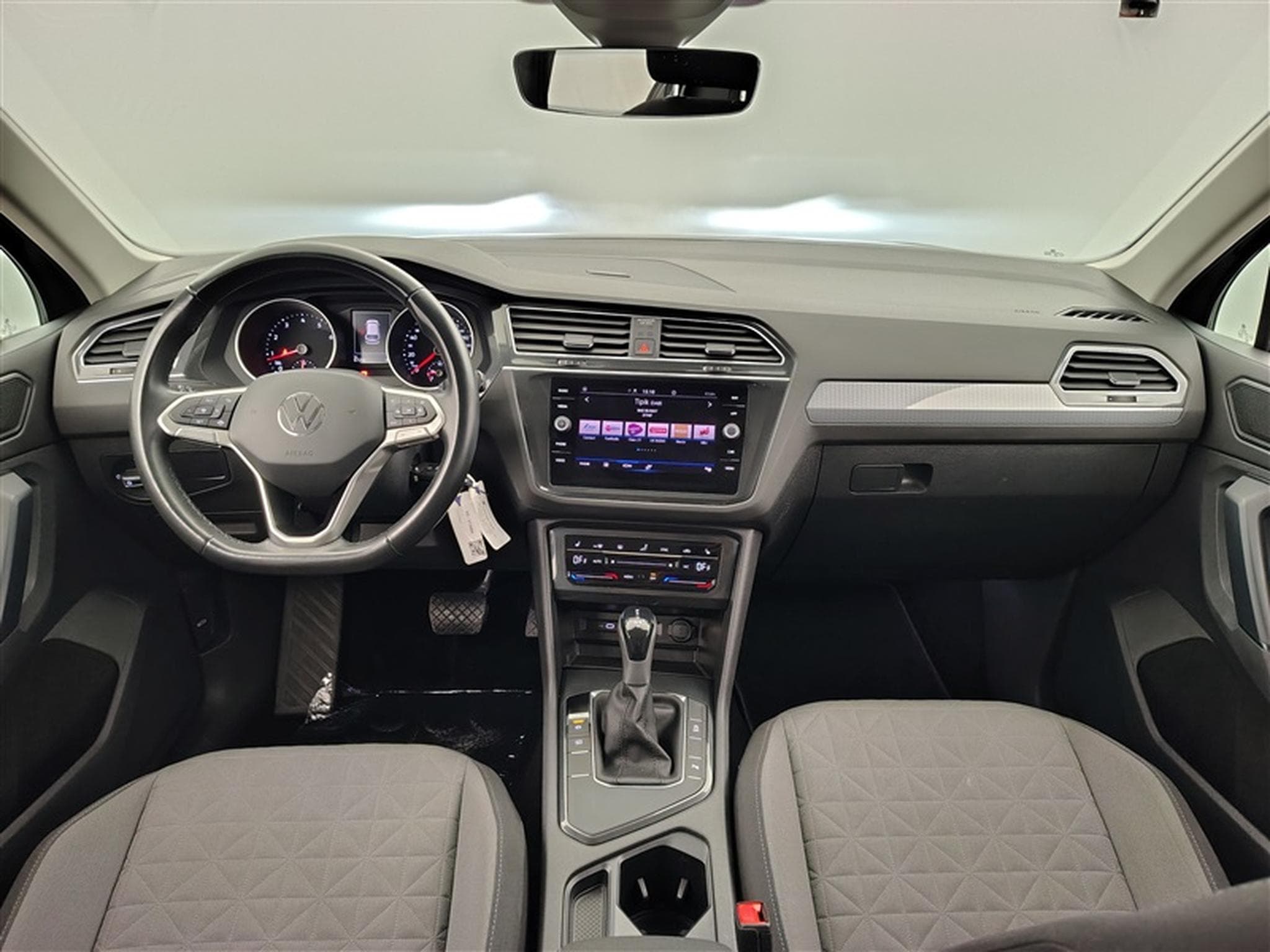VW Tiguan 1.5 TSI Life Business OPF DSG (2022) - Photo 8
