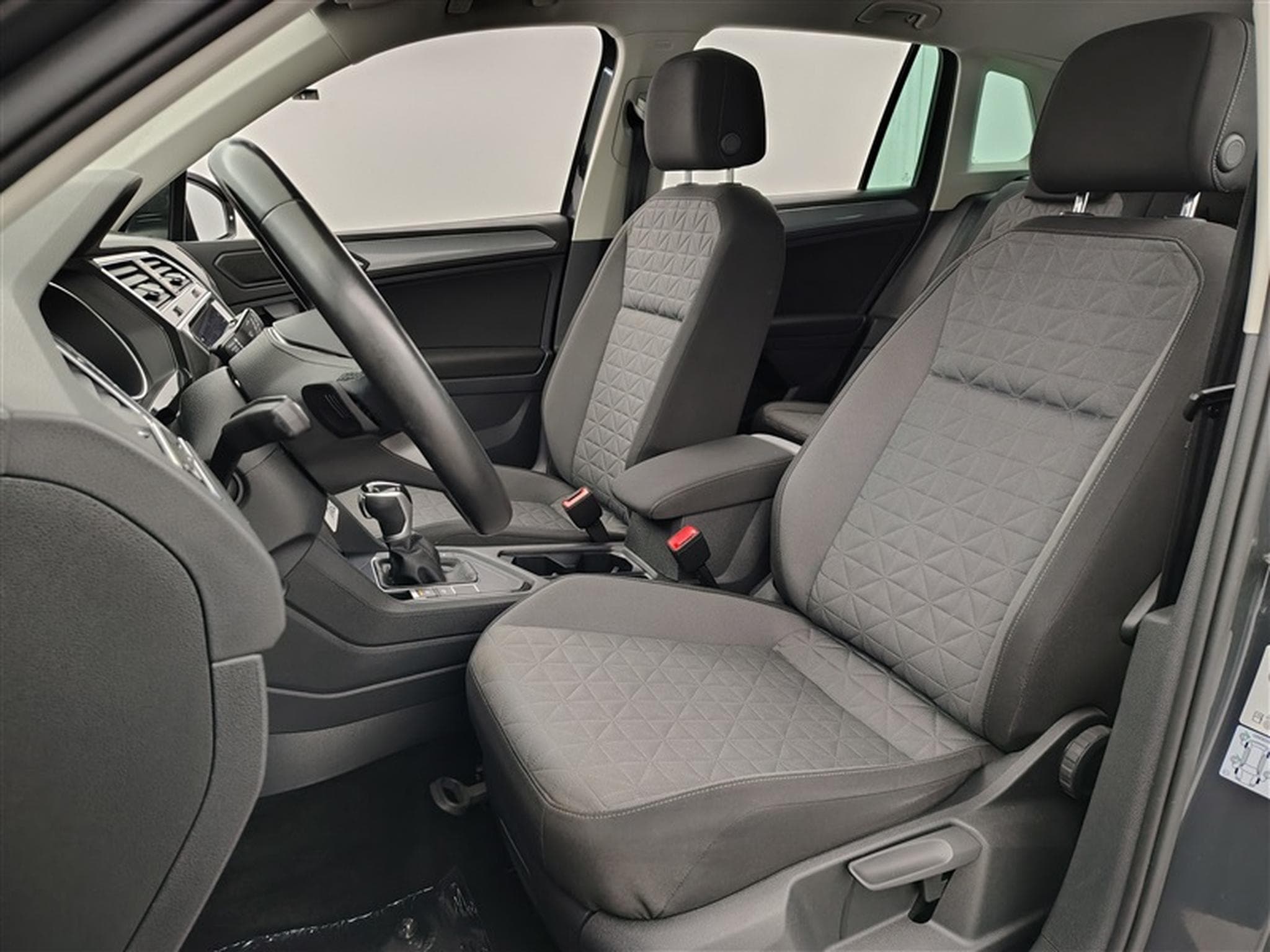 VW Tiguan 1.5 TSI Life Business OPF DSG (2022) - Photo 7
