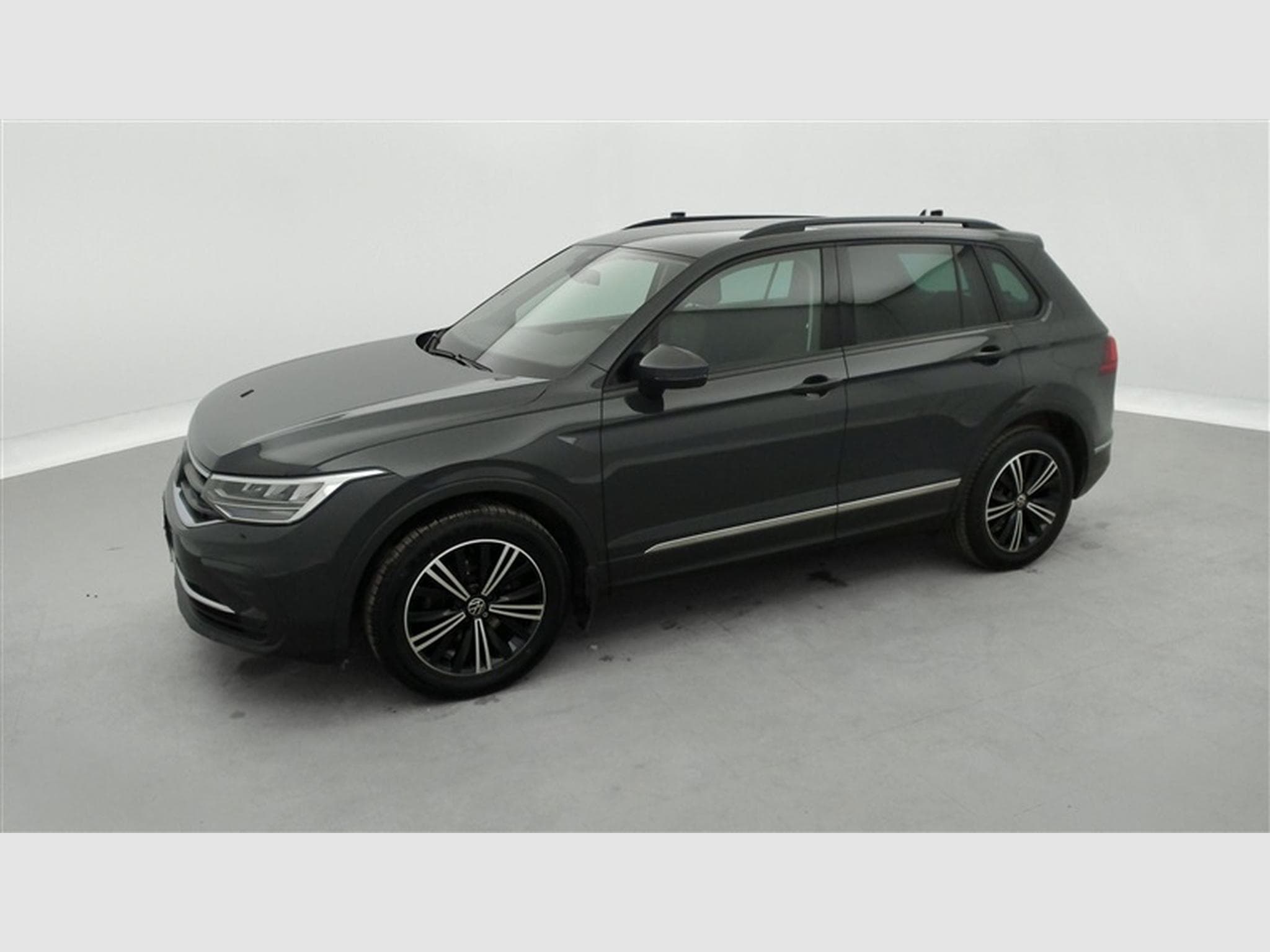 VW Tiguan 1.5 TSI Life Business OPF DSG (2022) - Photo 22