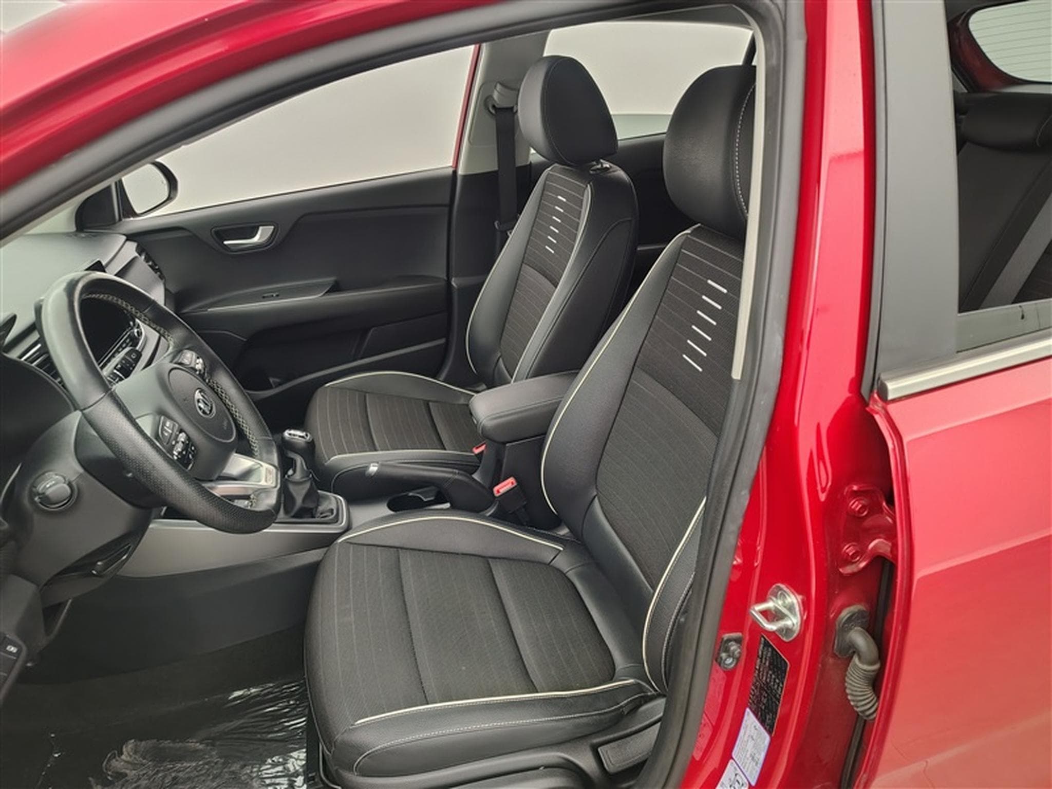 Kia Rio 1.0 T GT Line (2021) - Photo 7