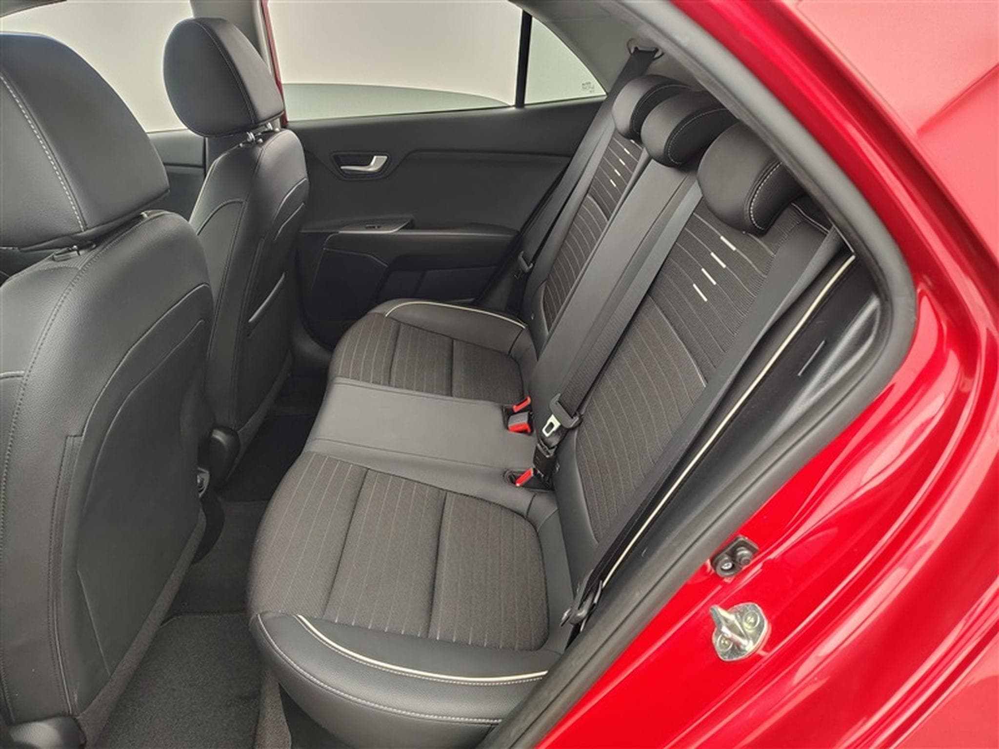 Kia Rio 1.0 T GT Line (2021) - Photo 13