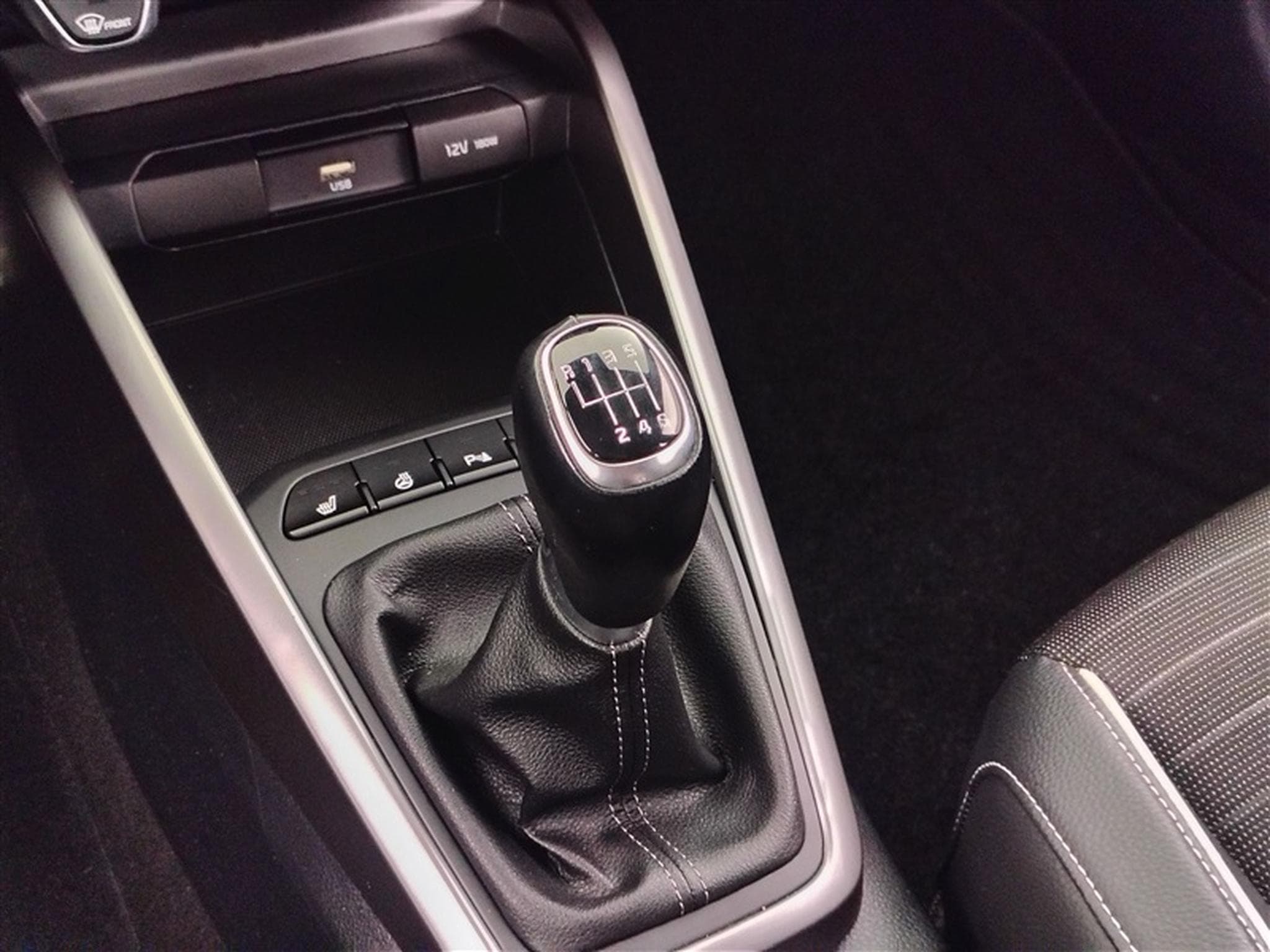 Kia Rio 1.0 T GT Line (2021) - Photo 12