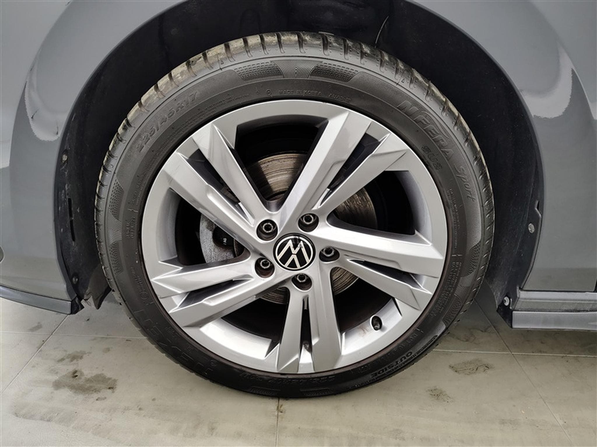 VW Golf 1.5 TSi 130Cv R-Line CARPLAY / FULL LED / ALU (2024) - Foto 5