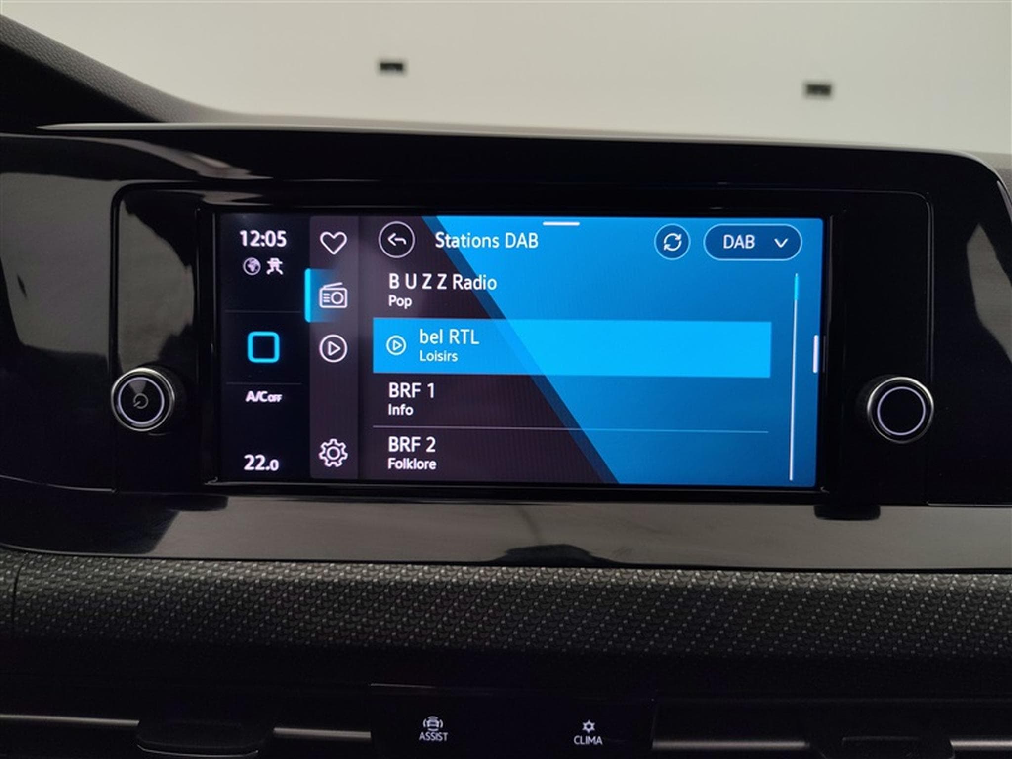 VW Golf 1.5 TSi 130Cv R-Line CARPLAY / FULL LED / ALU (2024) - Foto 10