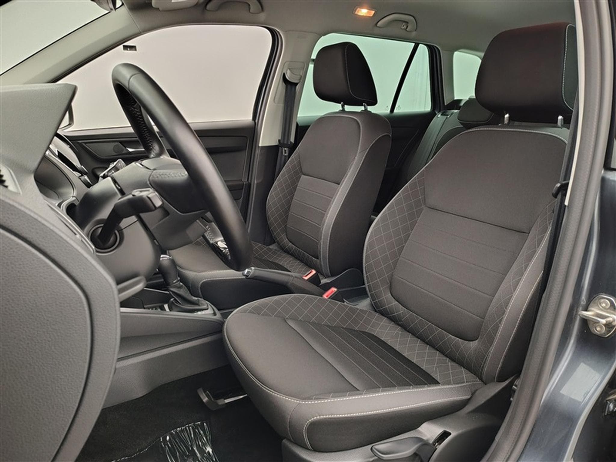 Skoda Fabia SW 1.0 TSI Ambition DSG/NAVI/LED/JA/PDC (2021) - Photo 7