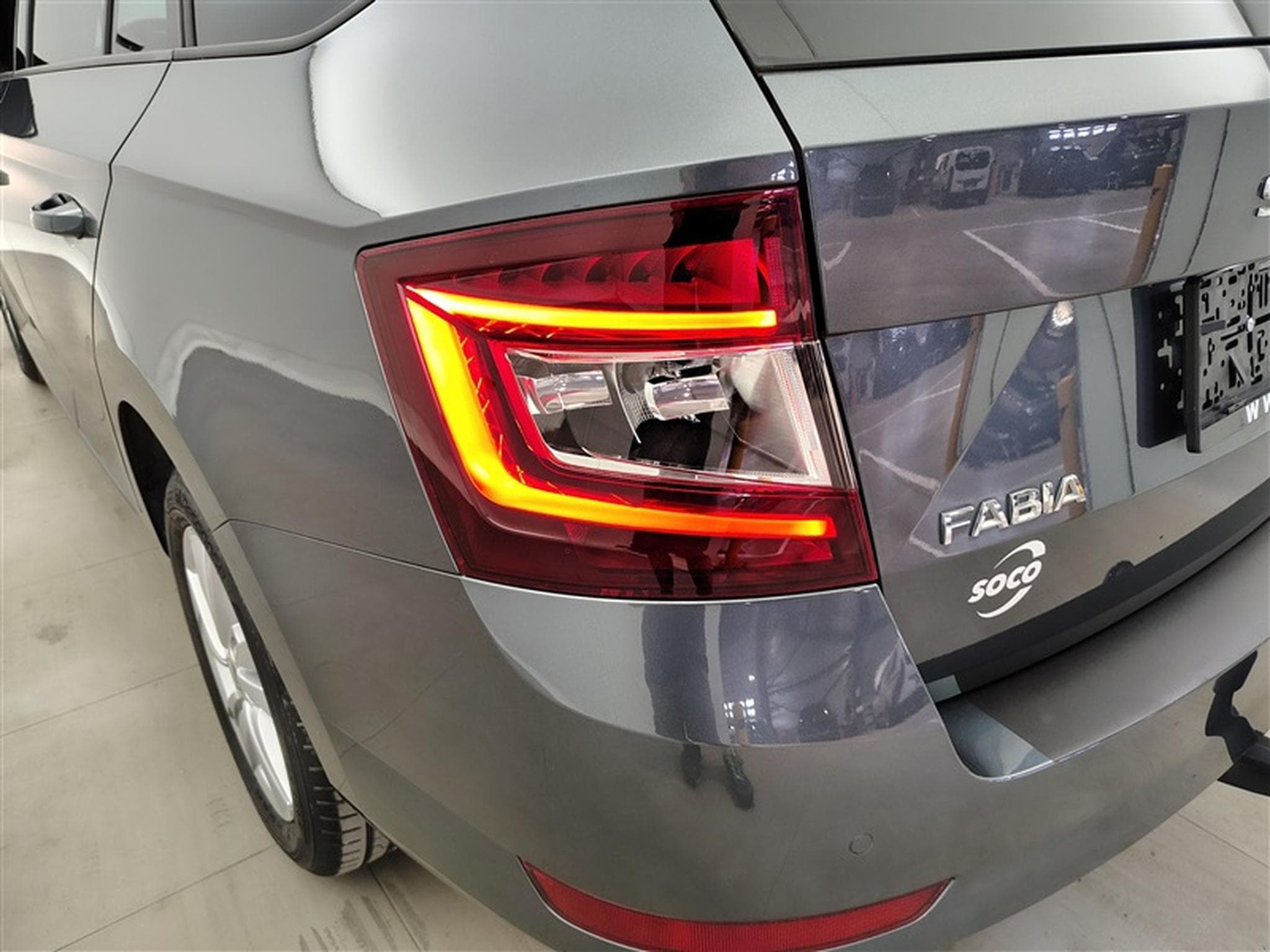 Skoda Fabia SW 1.0 TSI Ambition DSG/NAVI/LED/JA/PDC (2021) - Photo 16