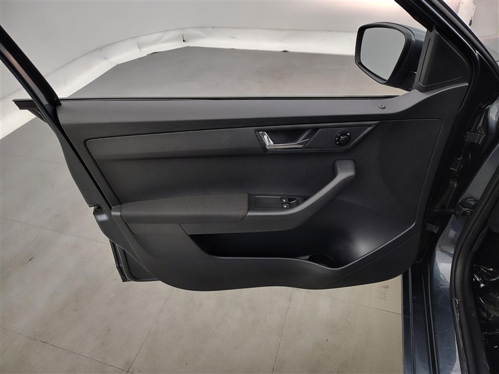 Skoda Fabia SW 1.0 TSI Ambition DSG/NAVI/LED/JA/PDC (2021) - Photo 17