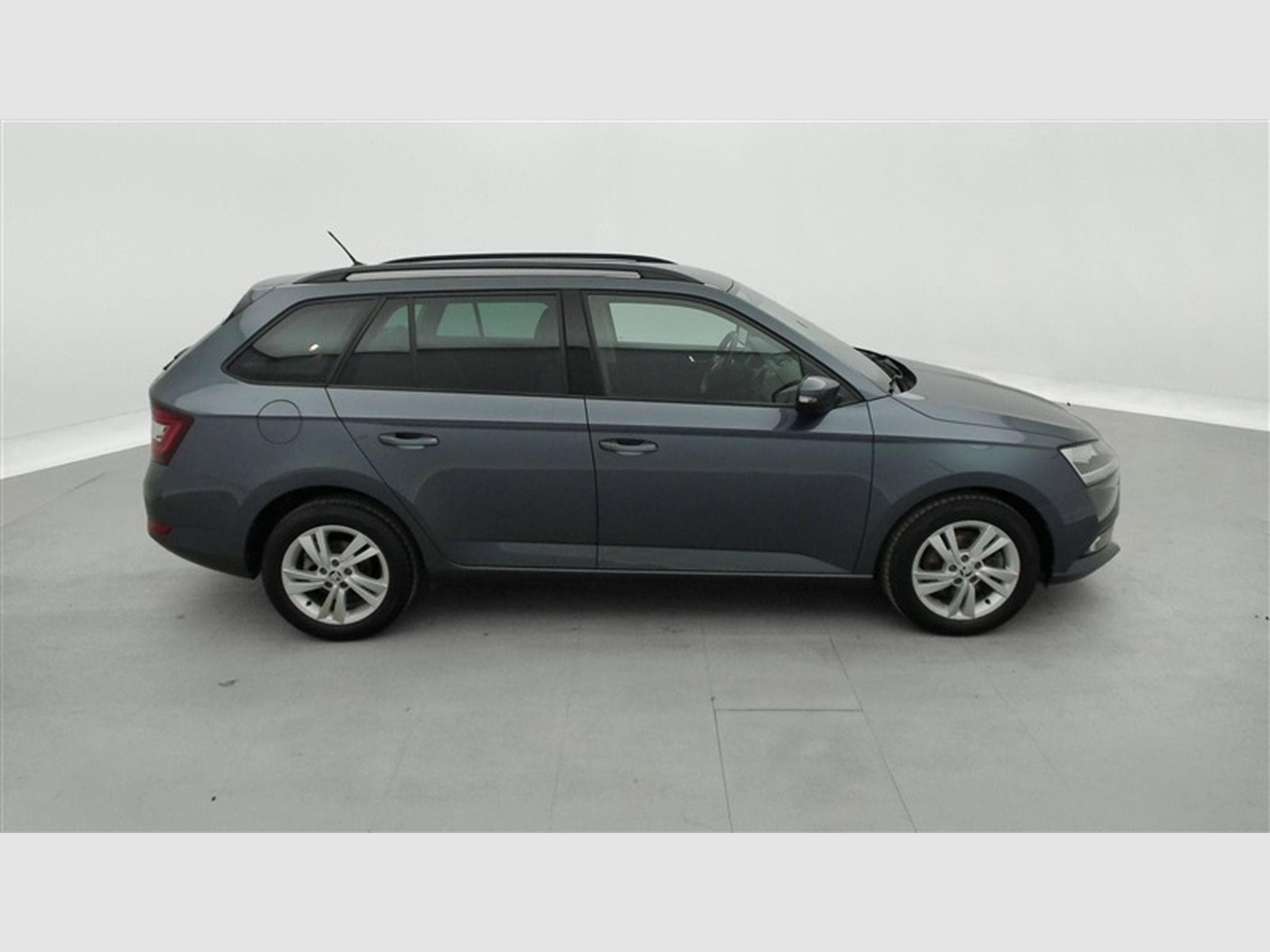 Skoda Fabia SW 1.0 TSI Ambition DSG/NAVI/LED/JA/PDC (2021) - Photo 25
