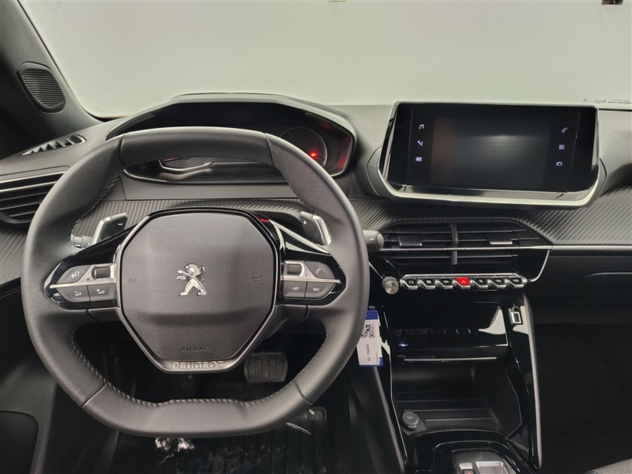 Peugeot 2008 1.2 PureTech 130Cv EAT8 Allure NAVI / CARPLAY / ALU (2023) - Foto 9