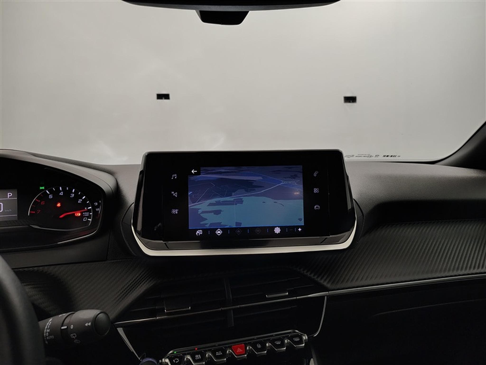 Peugeot 2008 1.2 PureTech 130Cv EAT8 Allure NAVI / CARPLAY / ALU (2023) - Foto 11