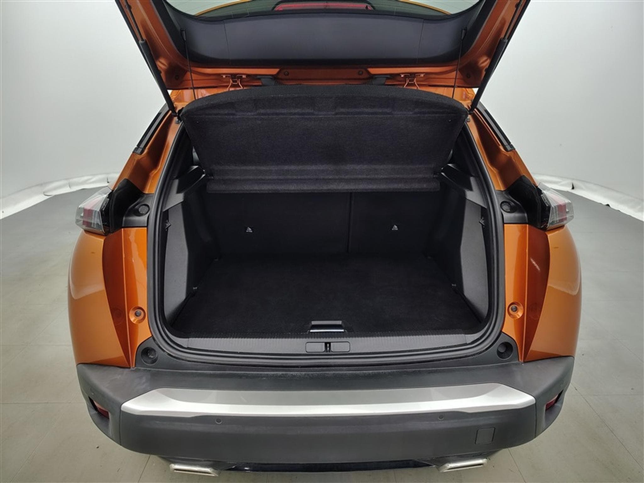Peugeot 2008 1.2 PureTech 130Cv EAT8 Allure NAVI / CARPLAY / ALU (2023) - Foto 14