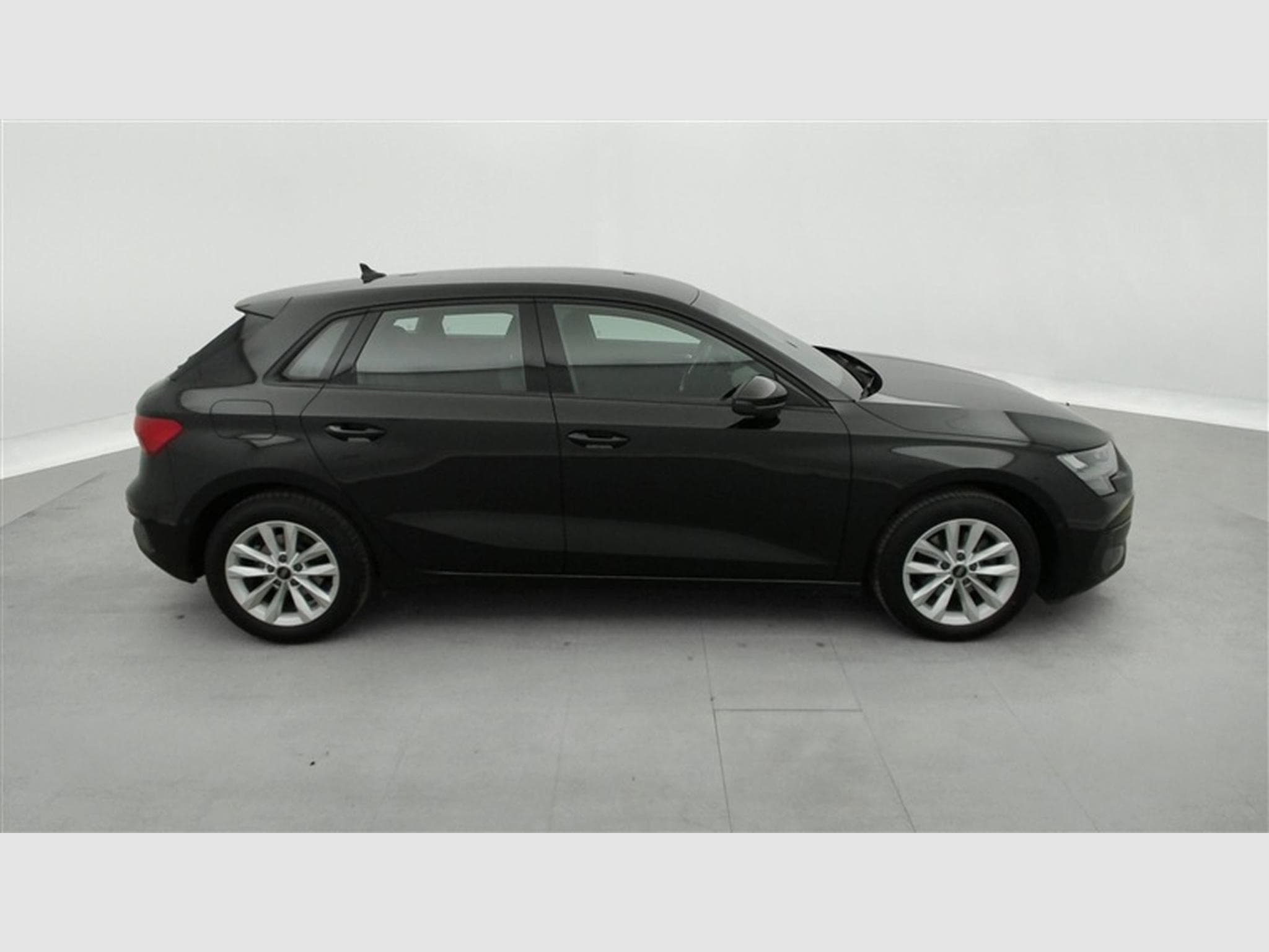 Audi A3 Sportback 35 TFSI S-Tronic Navi / Led / PDC av+ar (2023) - Photo 23