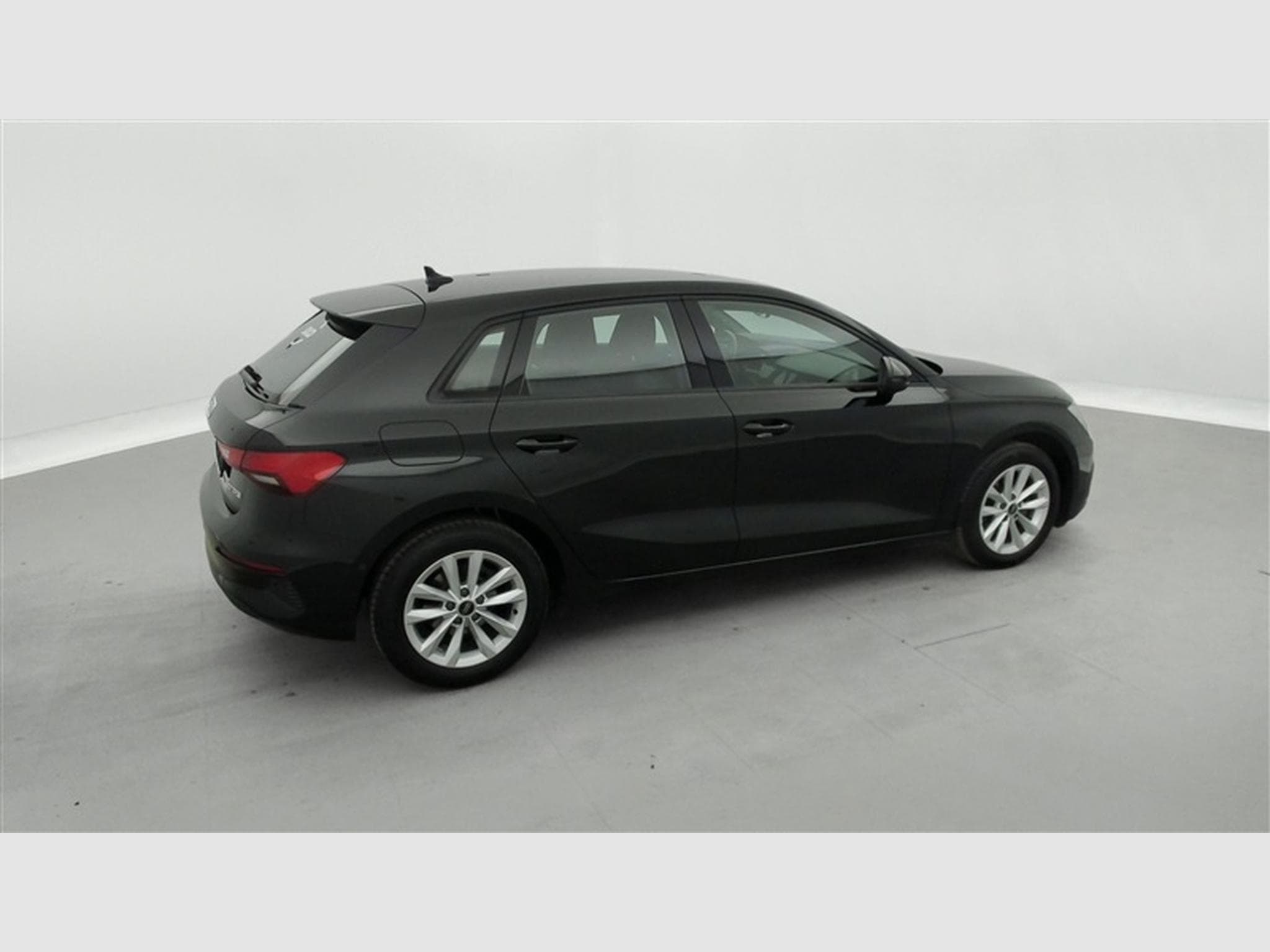 Audi A3 Sportback 35 TFSI S-Tronic Navi / Led / PDC av+ar (2023) - Photo 24