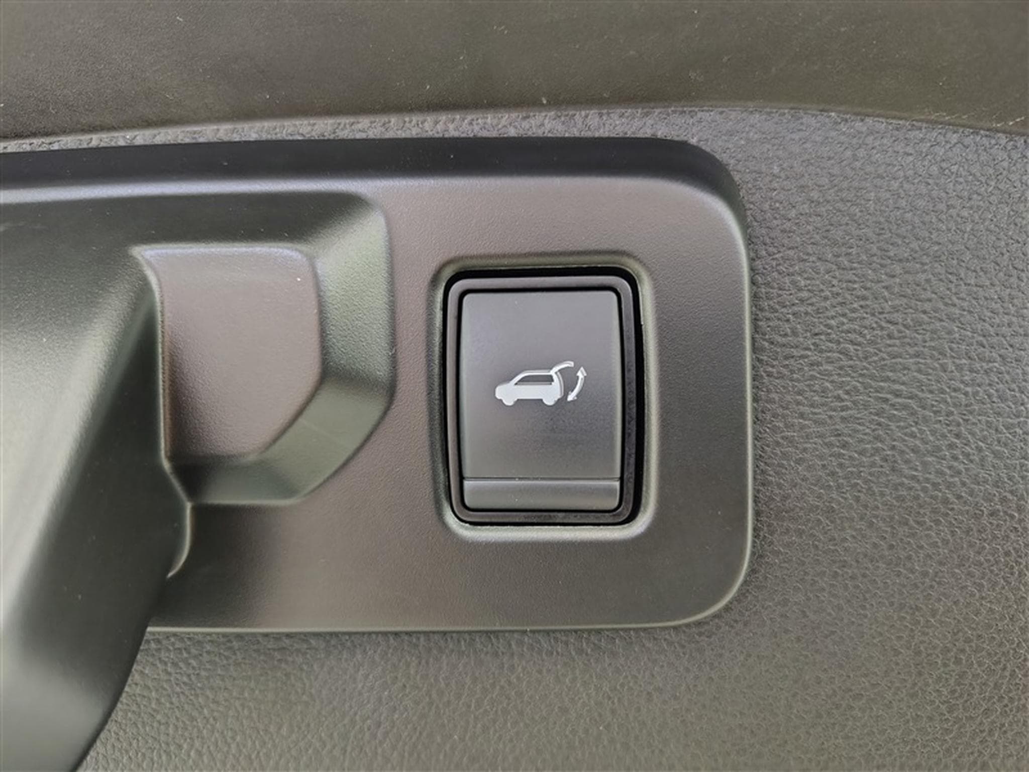 Renault Austral 1.3 T MHEV Techno S-CUIR / NAVI / FULL LED (2025) - Photo 19